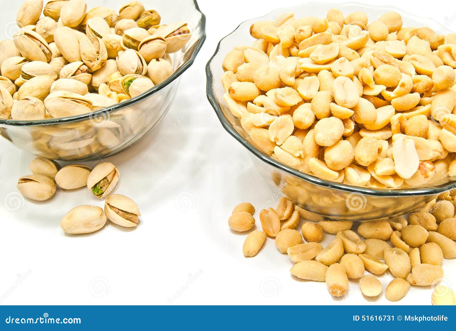 two dish with different nuts