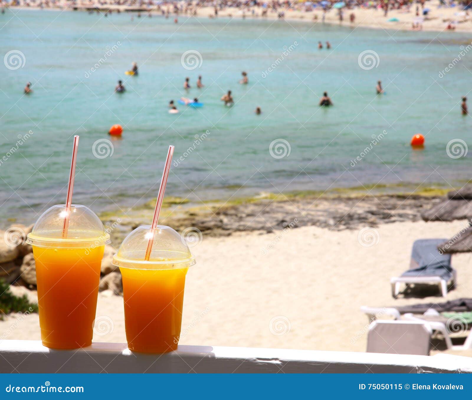 https://thumbs.dreamstime.com/z/two-fresh-orange-juice-plastic-cup-straws-sea-background-75050115.jpg