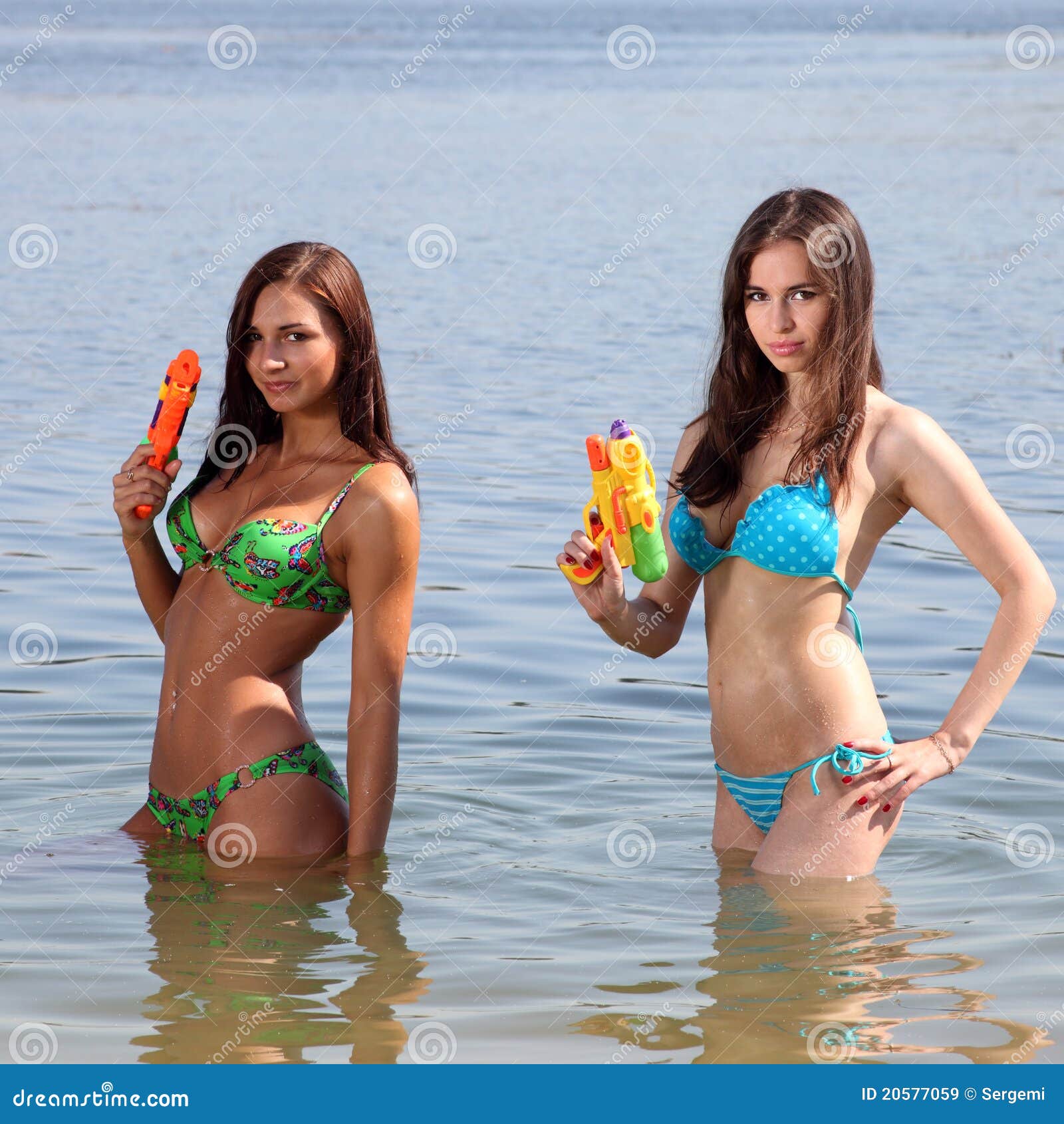 bikini water gun fight game bikini water gun fight game