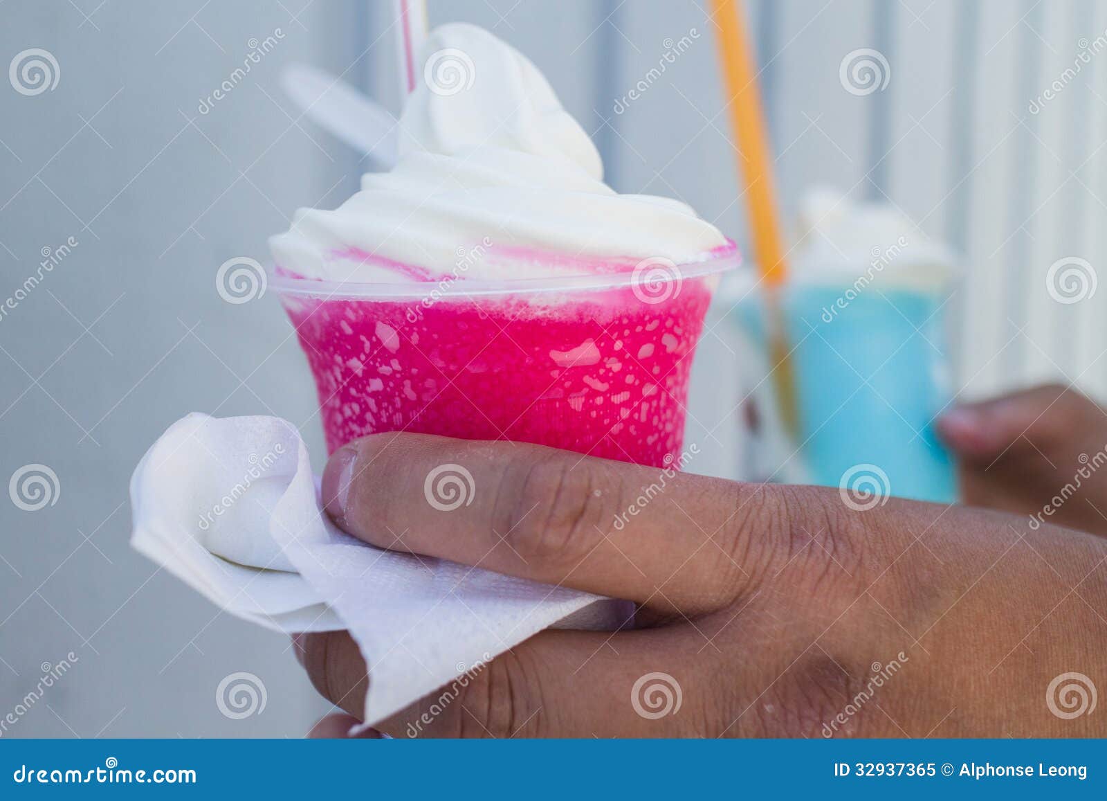 Two ice cream floats stock image. Image of creamy, float 32937365