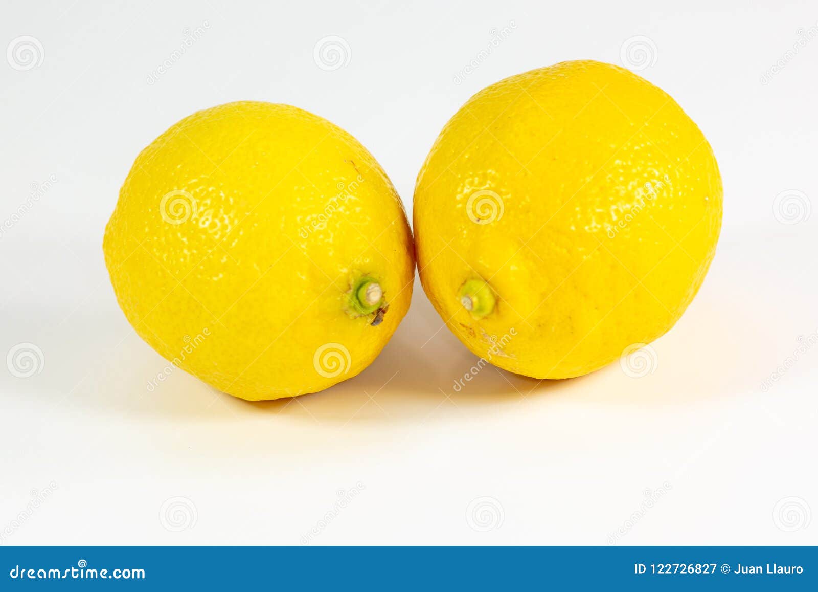 How long do lemons last on the counter Two Fresh Lemons Cut In Halves On The Kitchen Counter Stock Photo Alamy