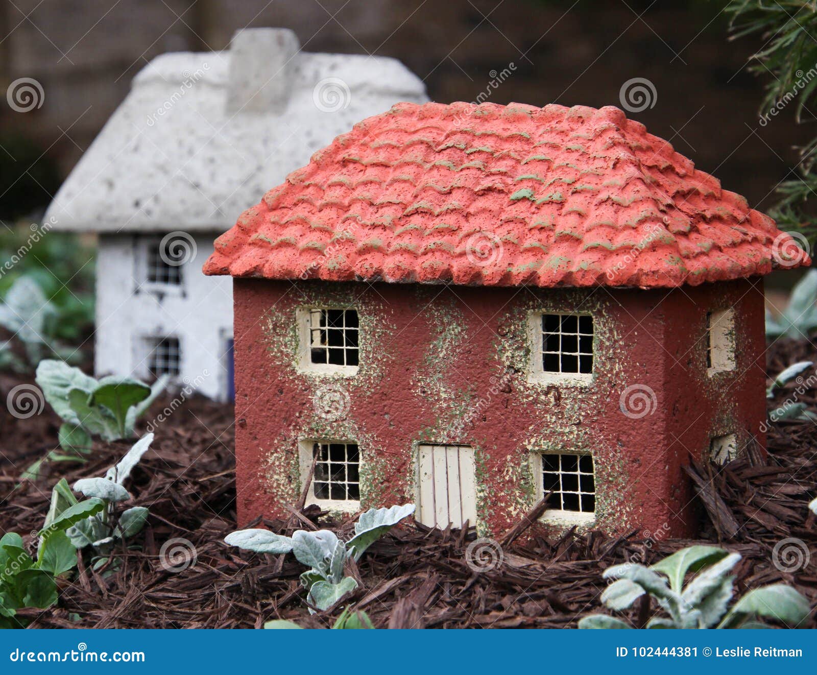 miniature house garden