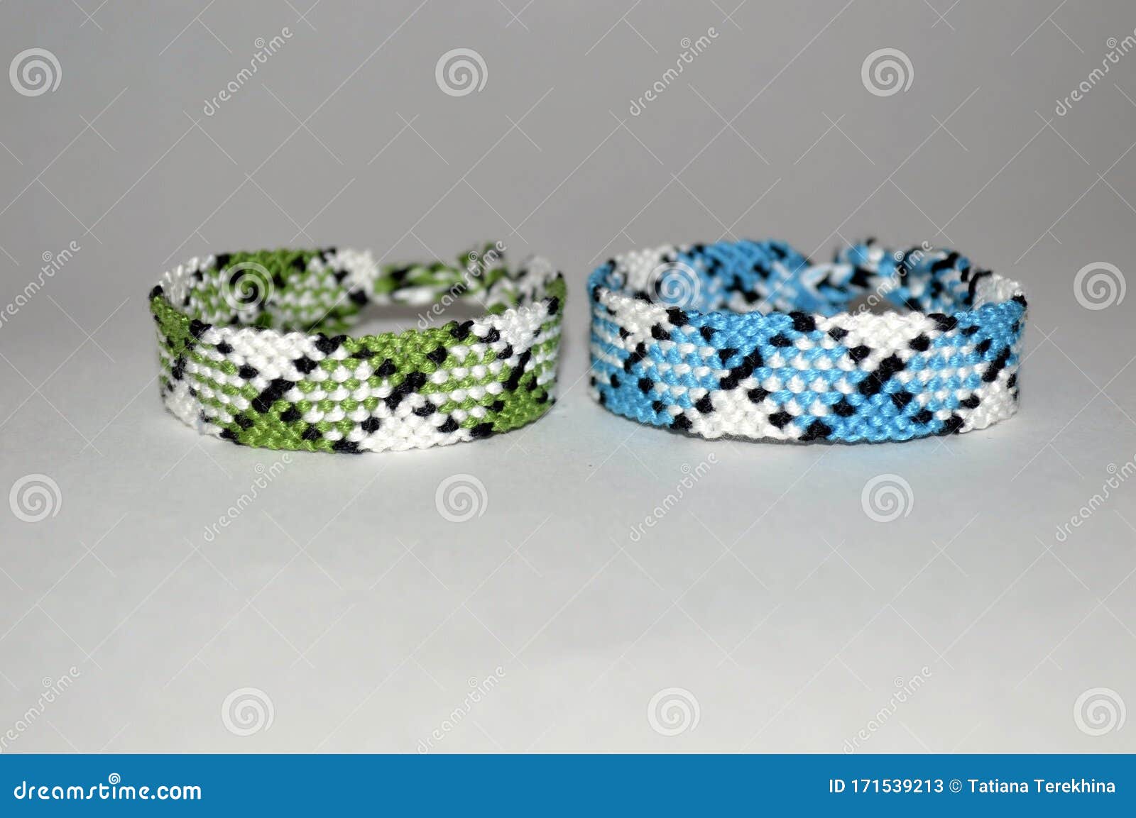 Colombian Designer SP Adjustable Green/Orange Thread Bracelet – MOLAA Shop
