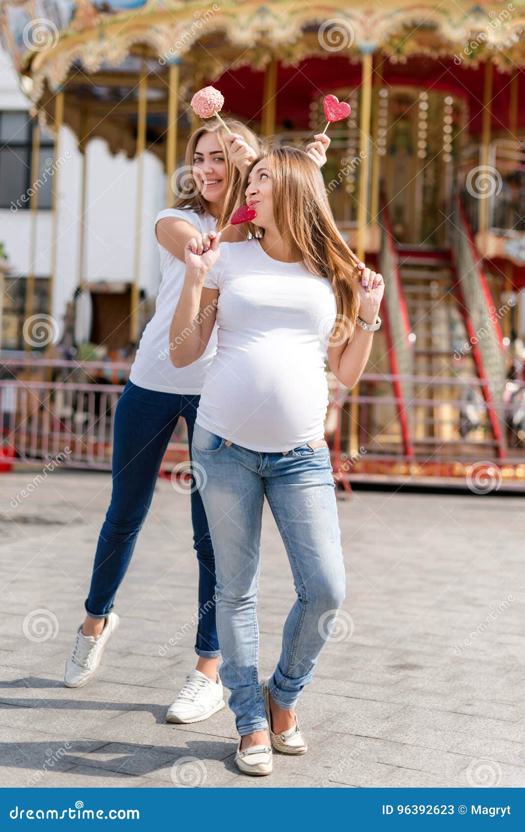 Two girls have les fun.