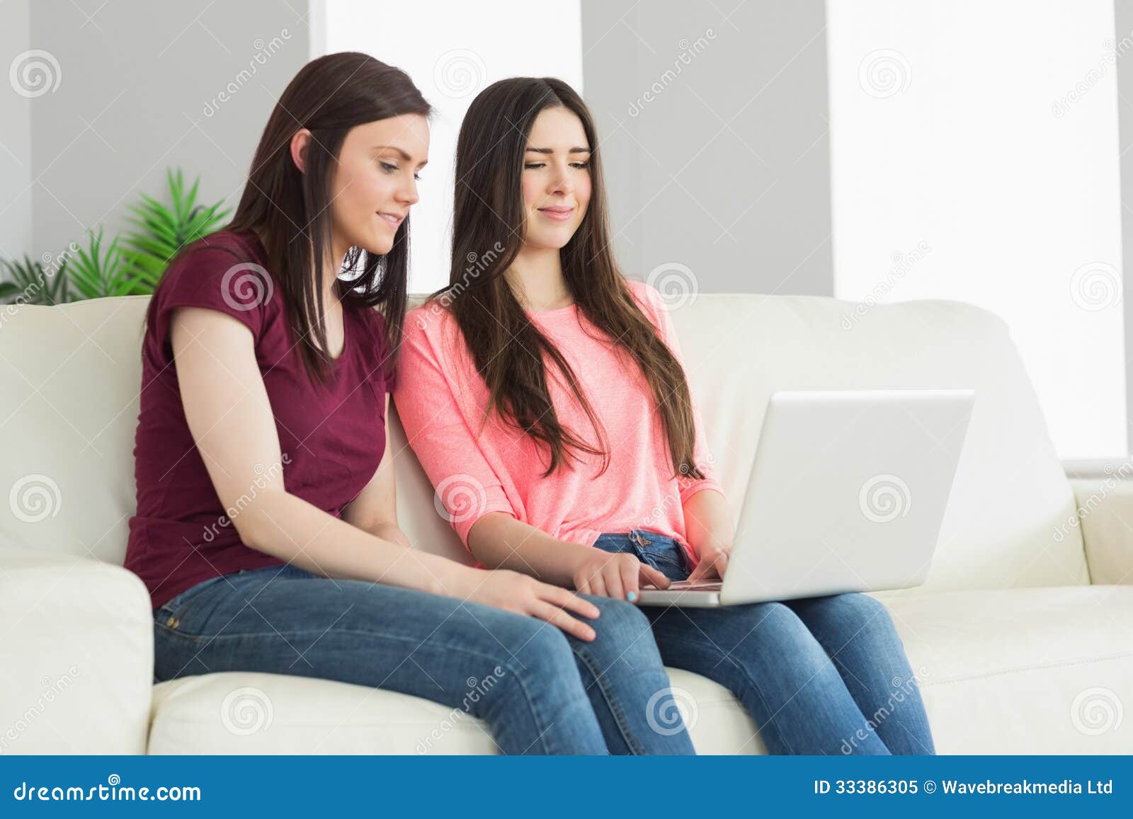 watching friend fuck Girl