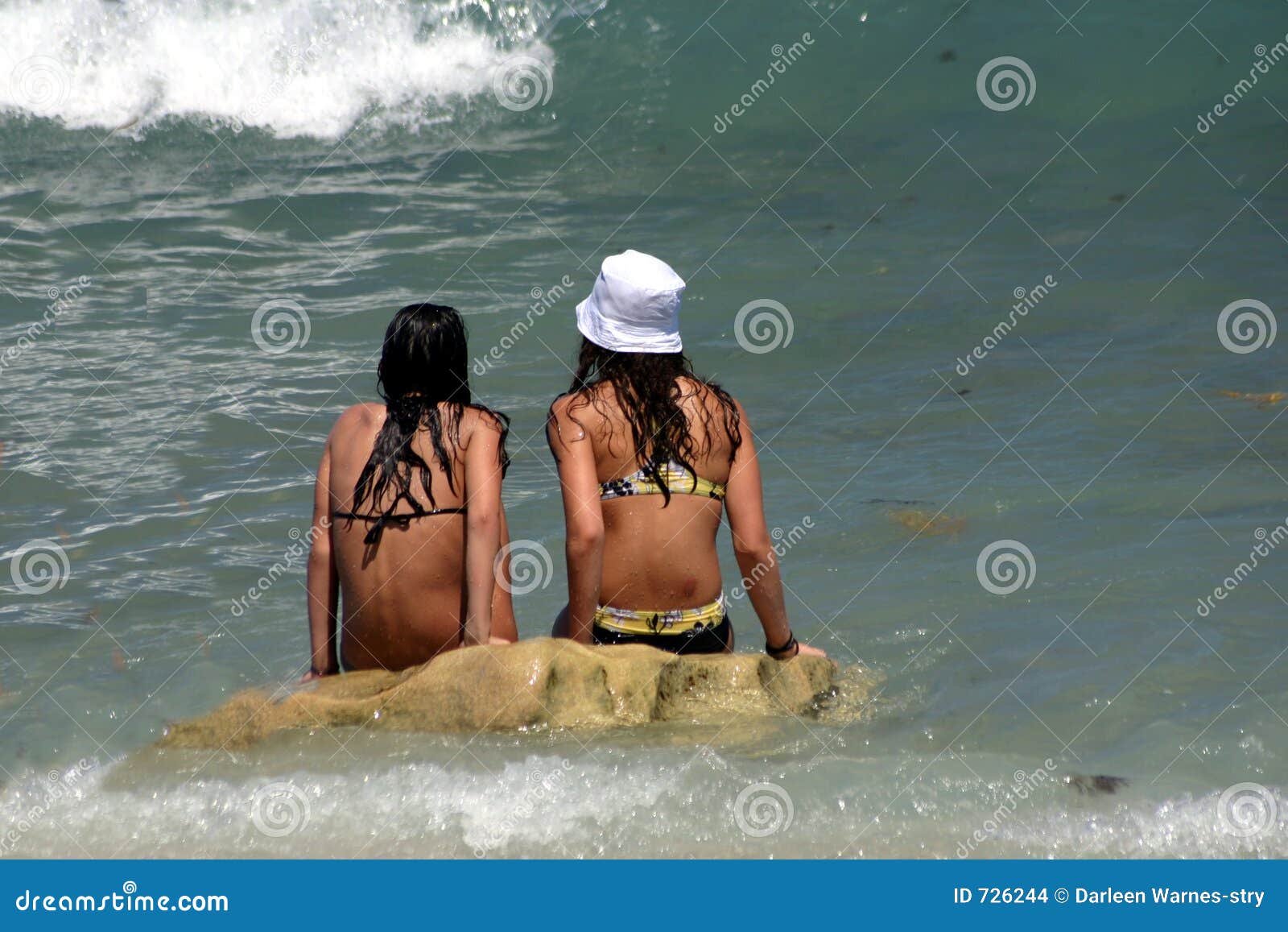 Bikinis wet girls in 30 Hilariously