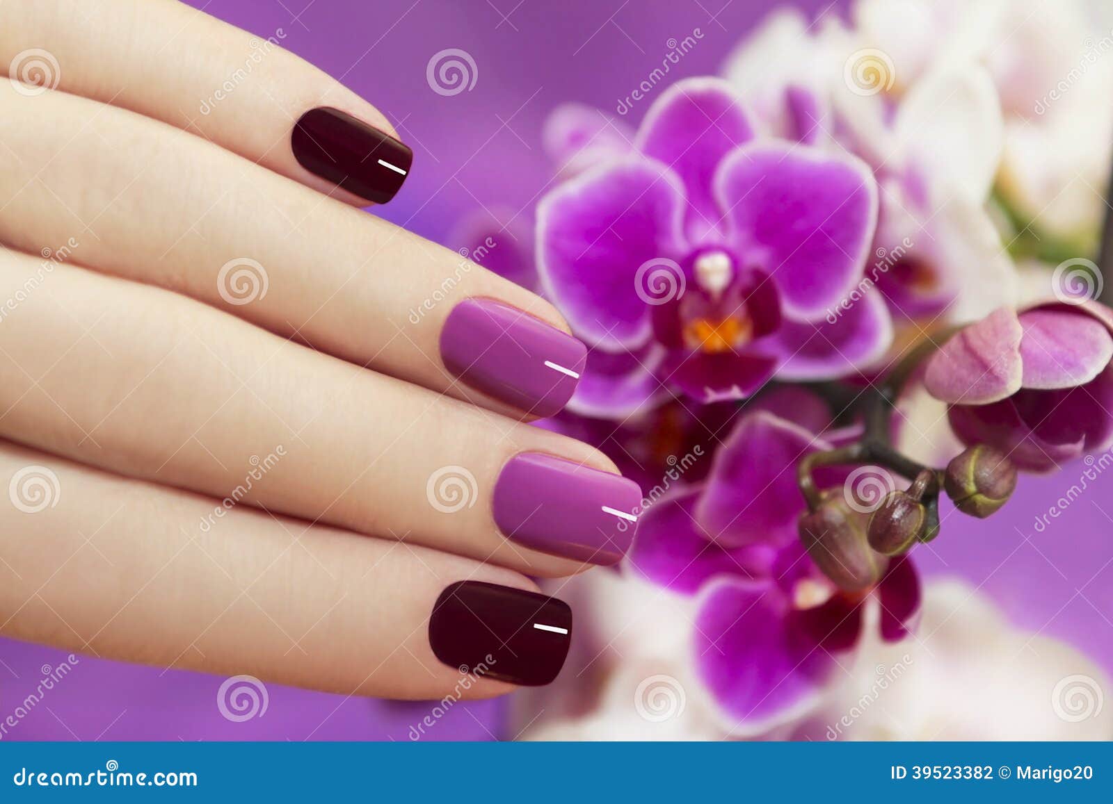 Two-Tone Gel Nail Designs with Floral Accents - wide 4