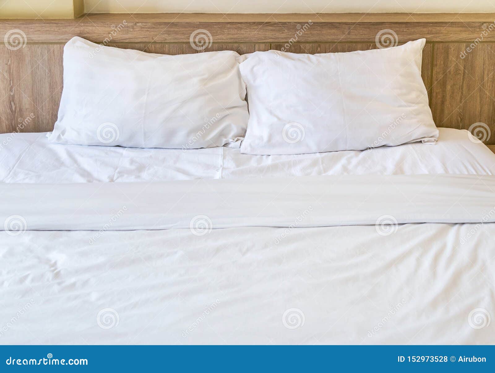 pillows for white bedding