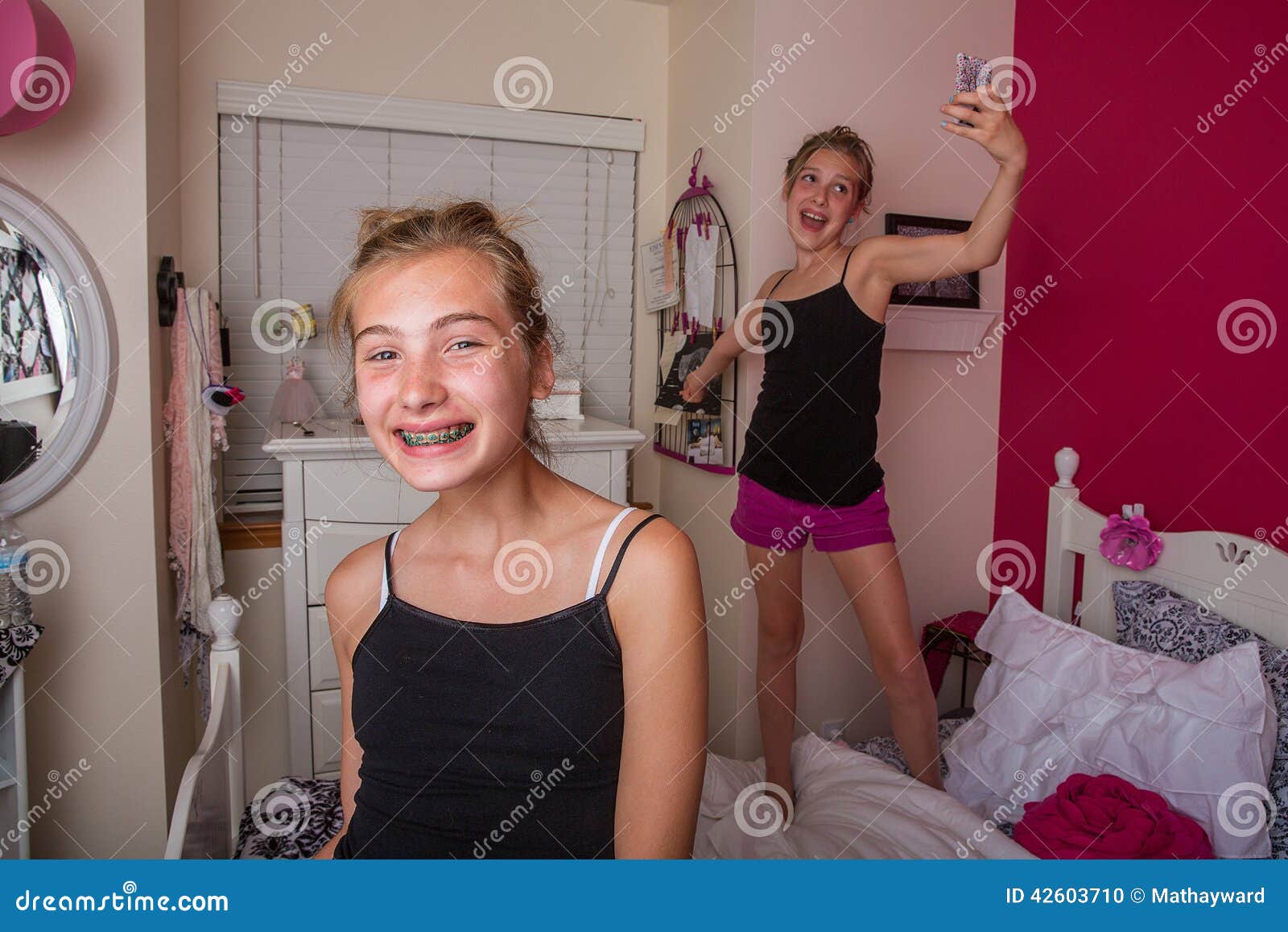 Young Teen Girls Selfies