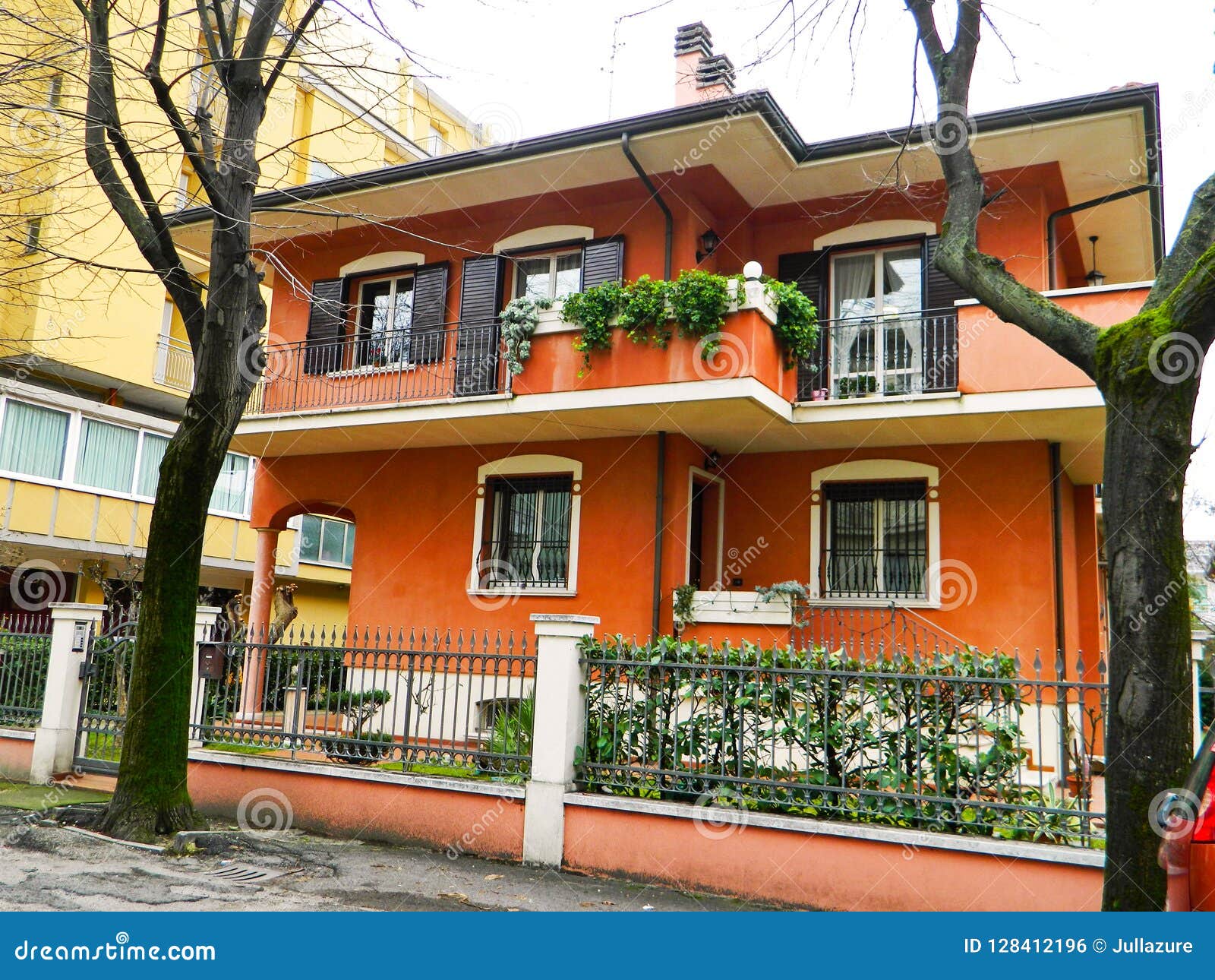 house in italian