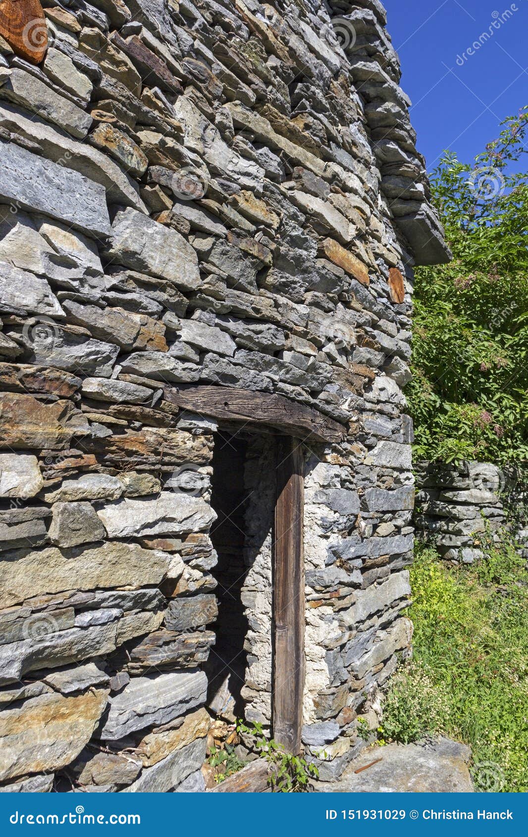 typical are the stone house, named rustico