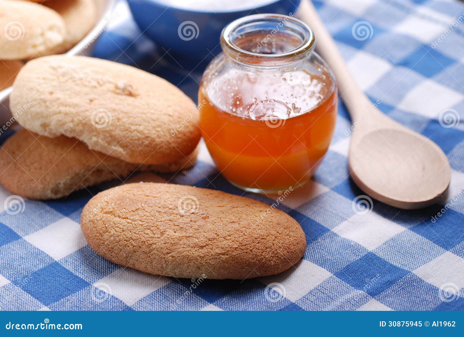 Typische Sizilianische Kekse Mit Honig Stockbild - Bild von sizilien ...