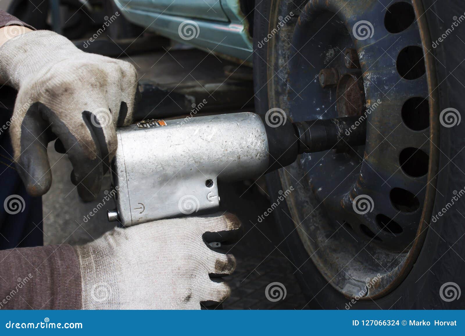 Tyre changing stock photo. Image of auto, equipment 127066324