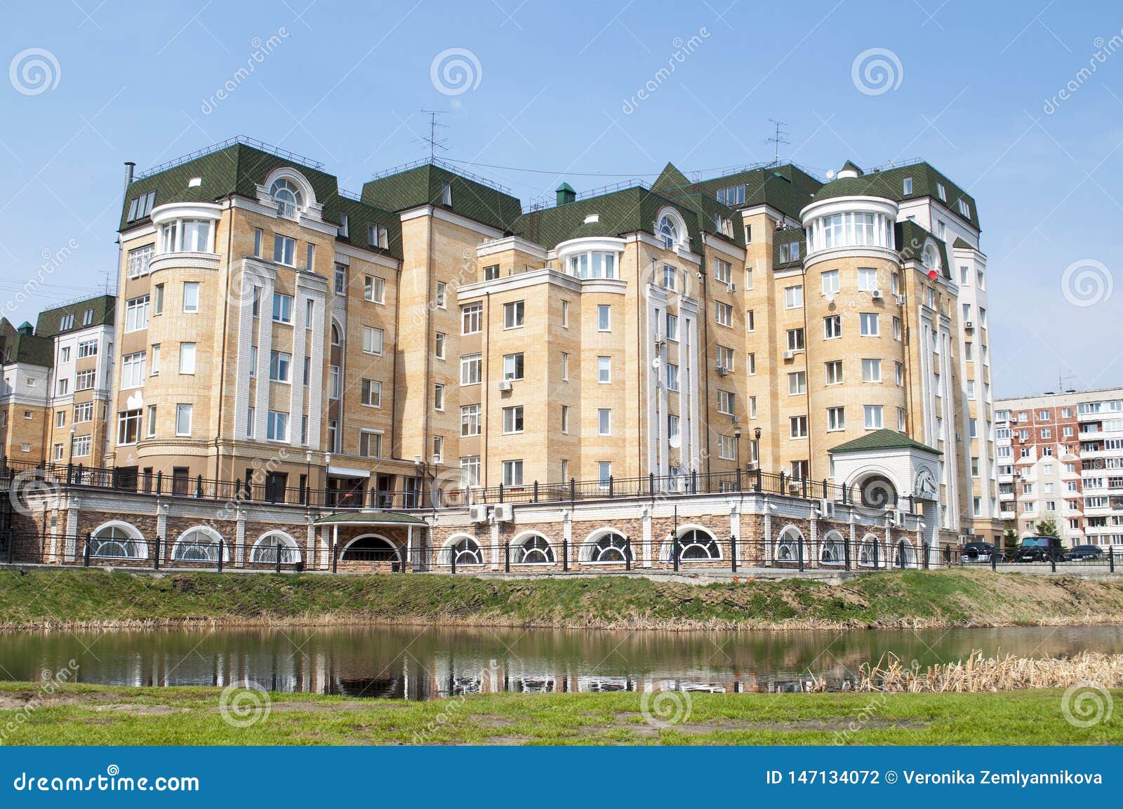 Tyumen, Russia, on May 8, 2019 Housing Complex Lake Arcades Stock