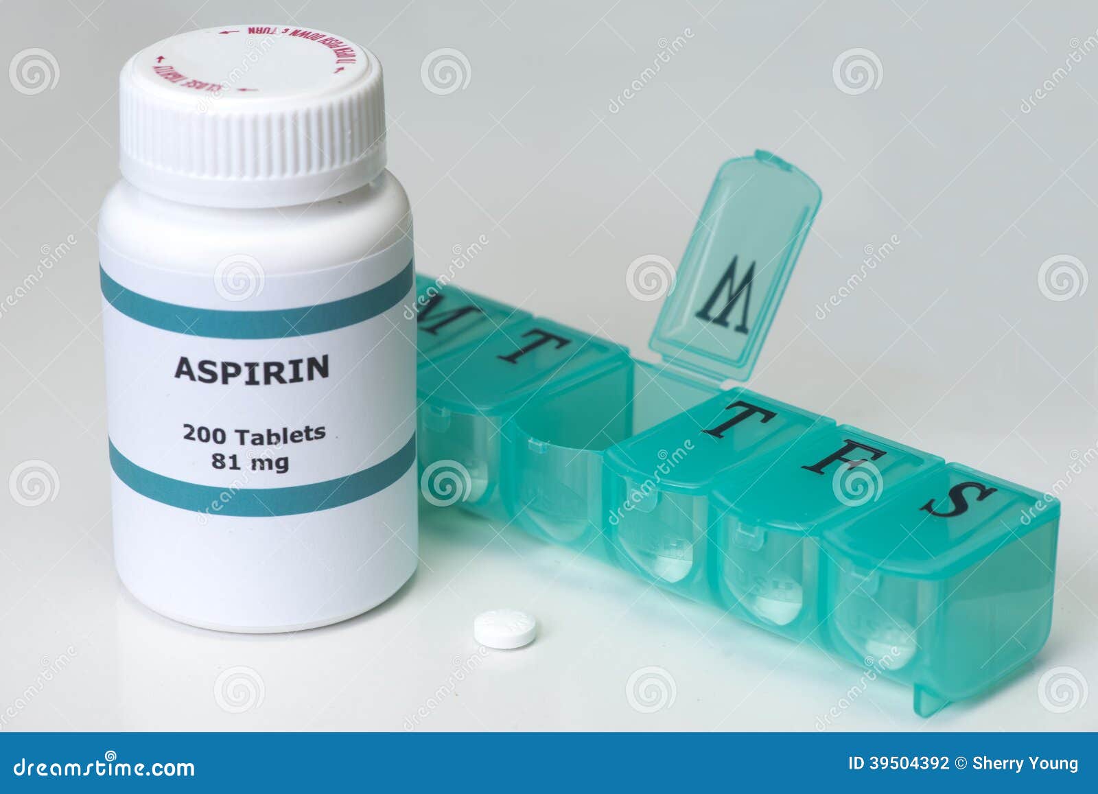 Tägliche AspirinTherapie stockfoto. Bild von zufuhr 39504392