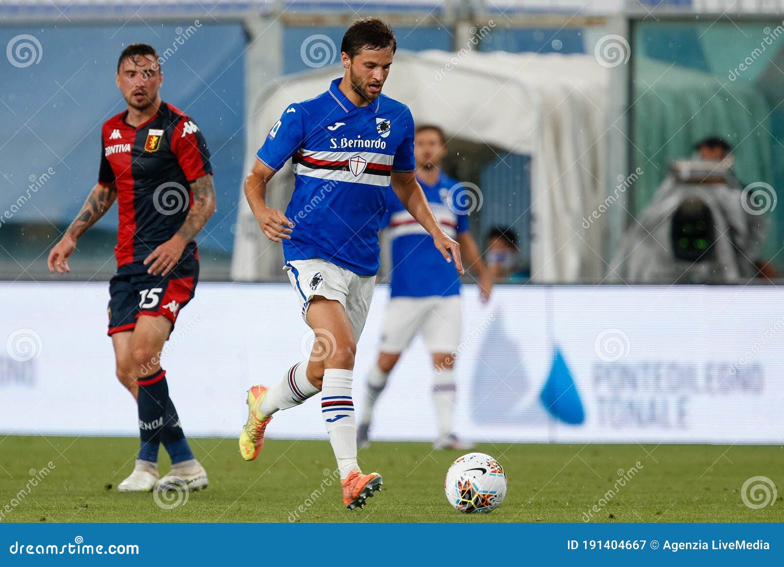 UC Sampdoria vs Genoa FC editorial stock image. Image of fans - 191404714