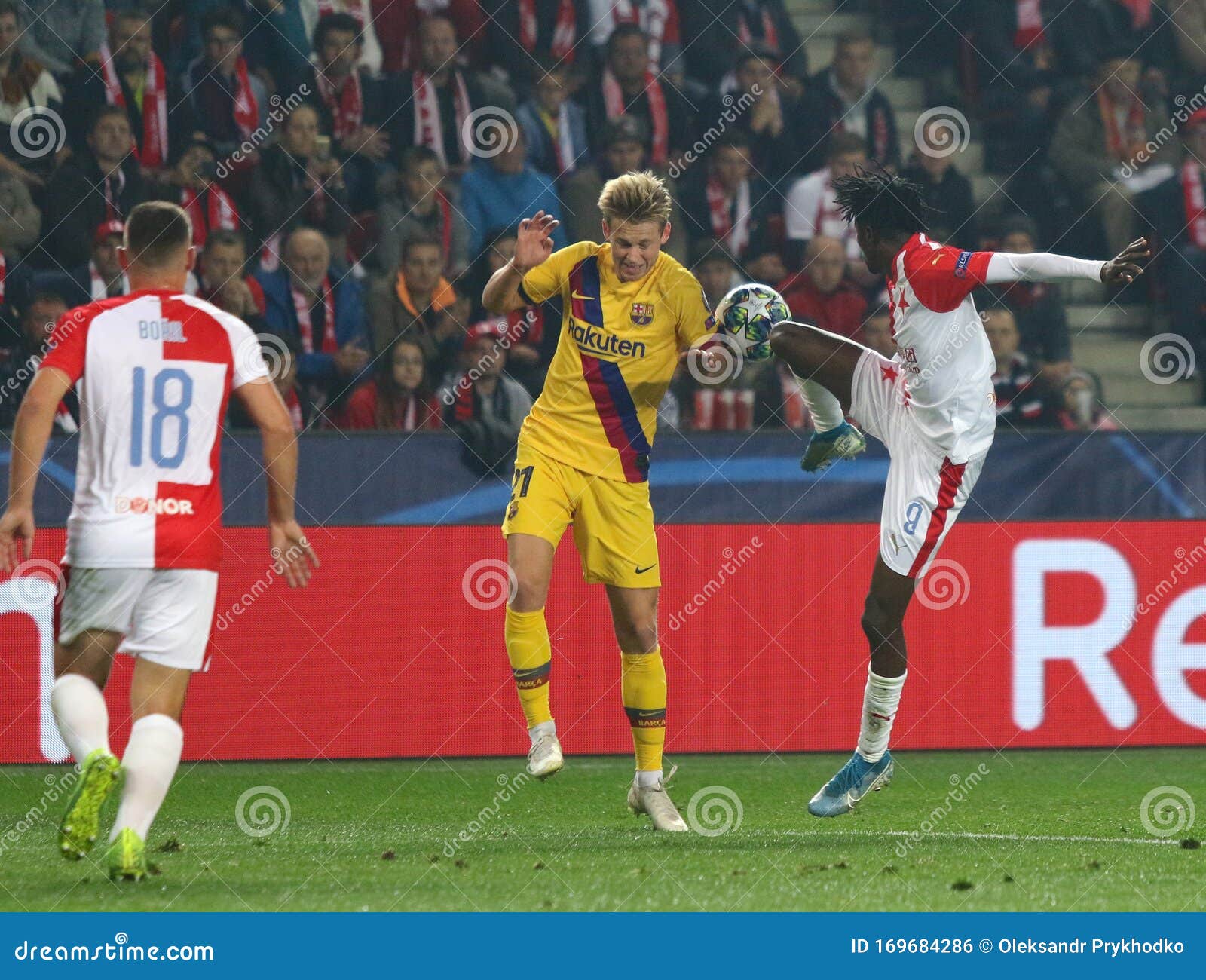 Slavia Praha v Barcelona - as it happened