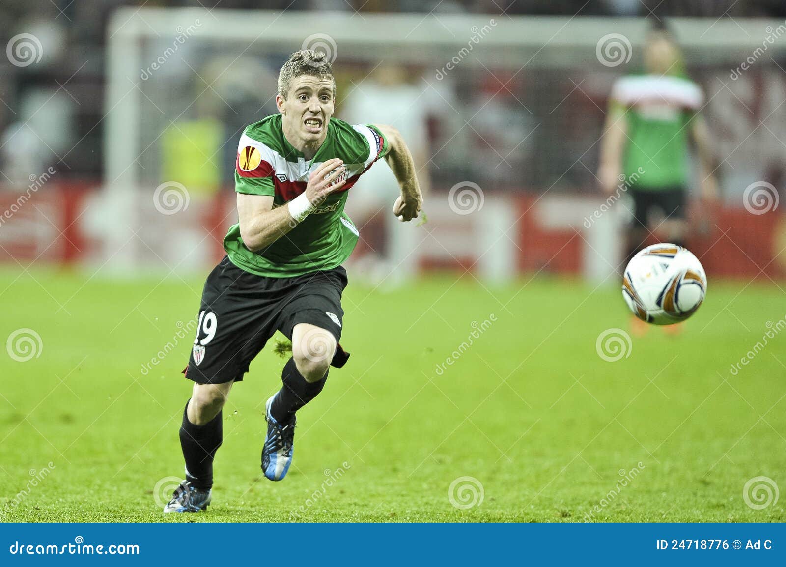 Steaua Bucuresti players warm up with UEFA Champions League match balls  Stock Photo - Alamy