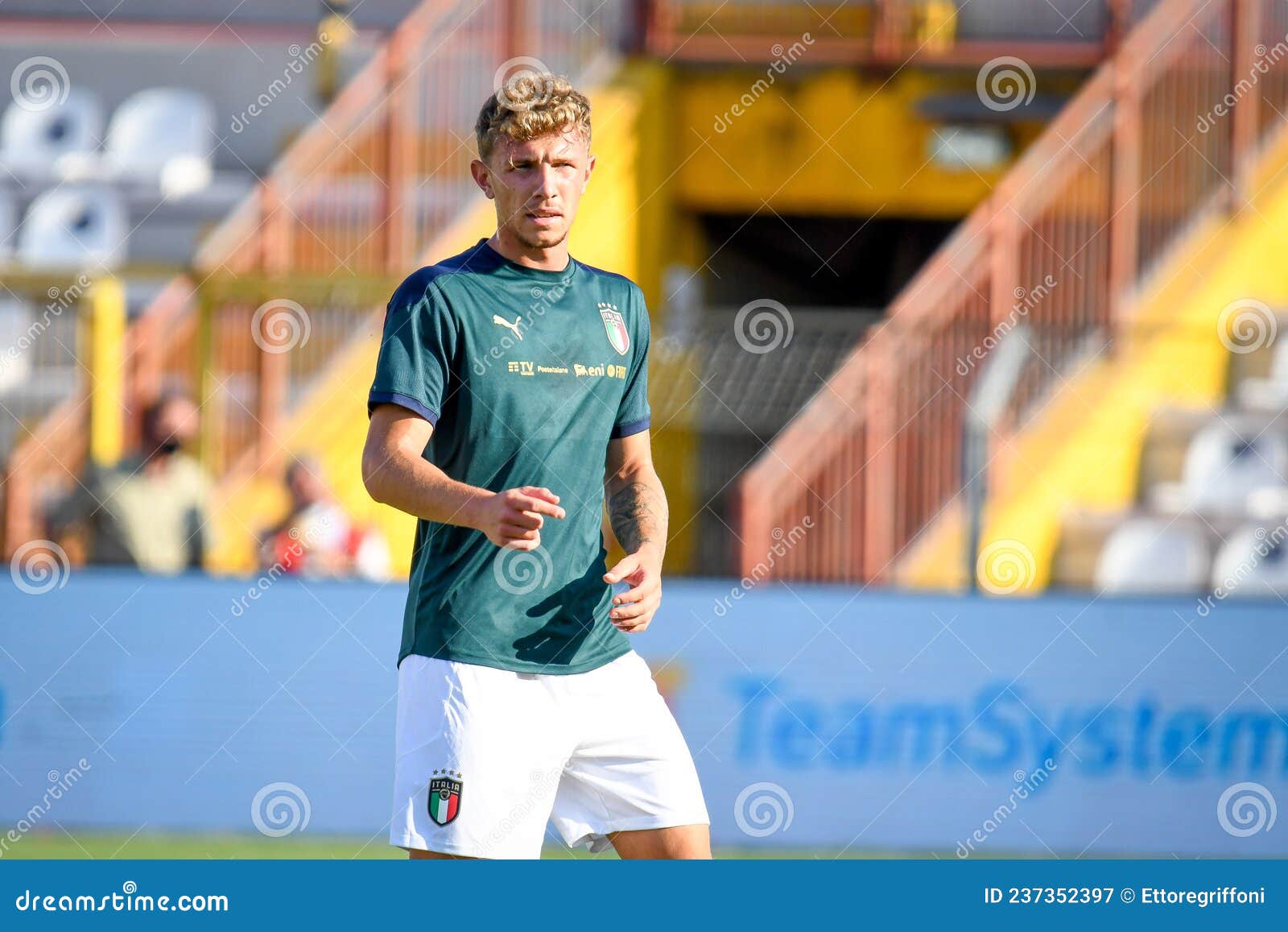 National stadium yerevan hi-res stock photography and images - Alamy