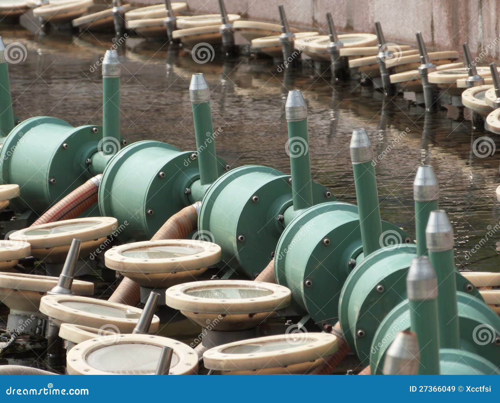 FONTANA DA GIARDINO A COLONNA IN OTTONE UGELLO PER IRRIGATORE Testa Spruzzino Oro Per Giardino Casa Laghetto Parco 1 6 15 5 17 5 Cm Circonfere 94354815