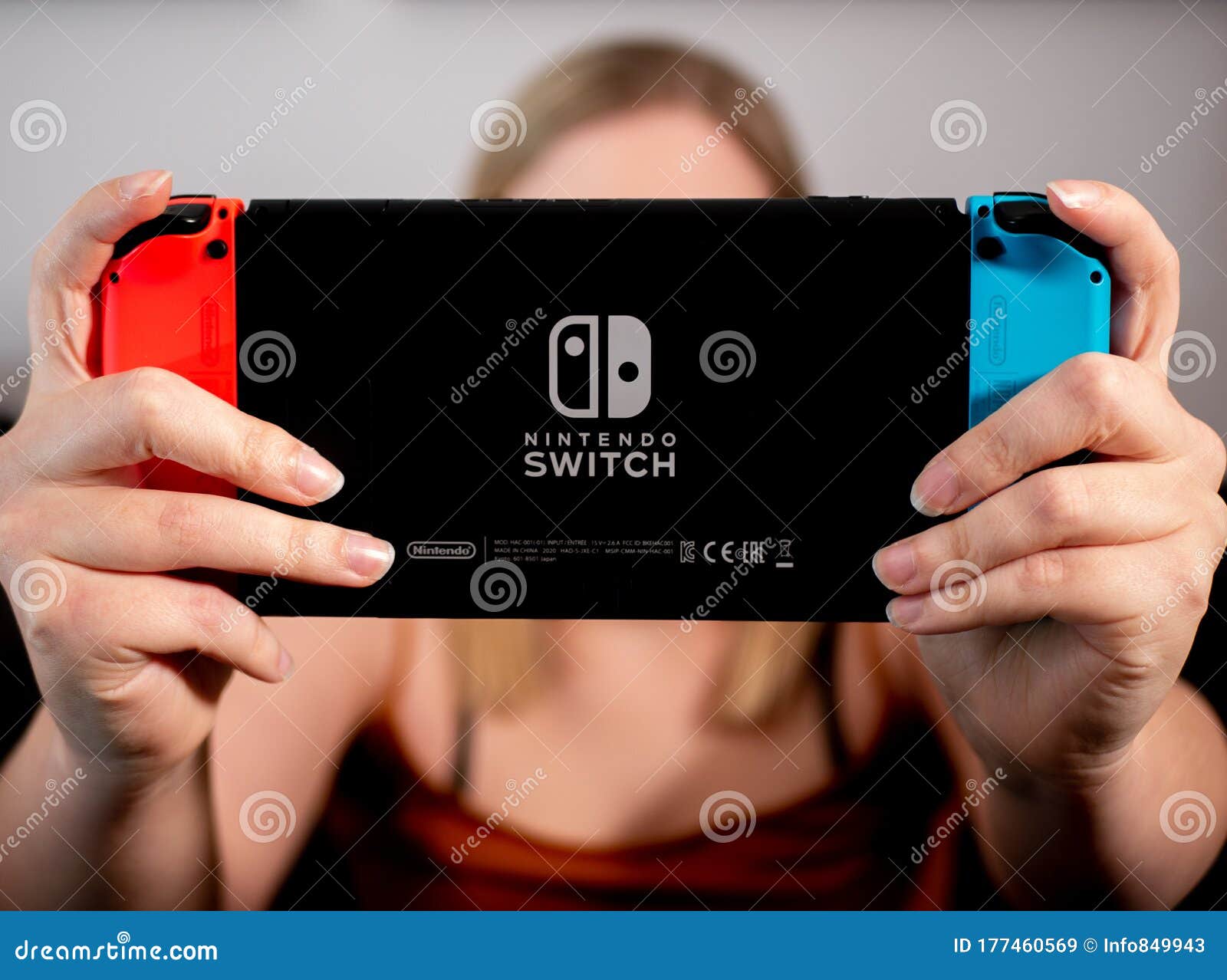 Nintendo Switch задняя сторона. Nintendo Switch задняя надпись. Back in the game свитчи. Switch back