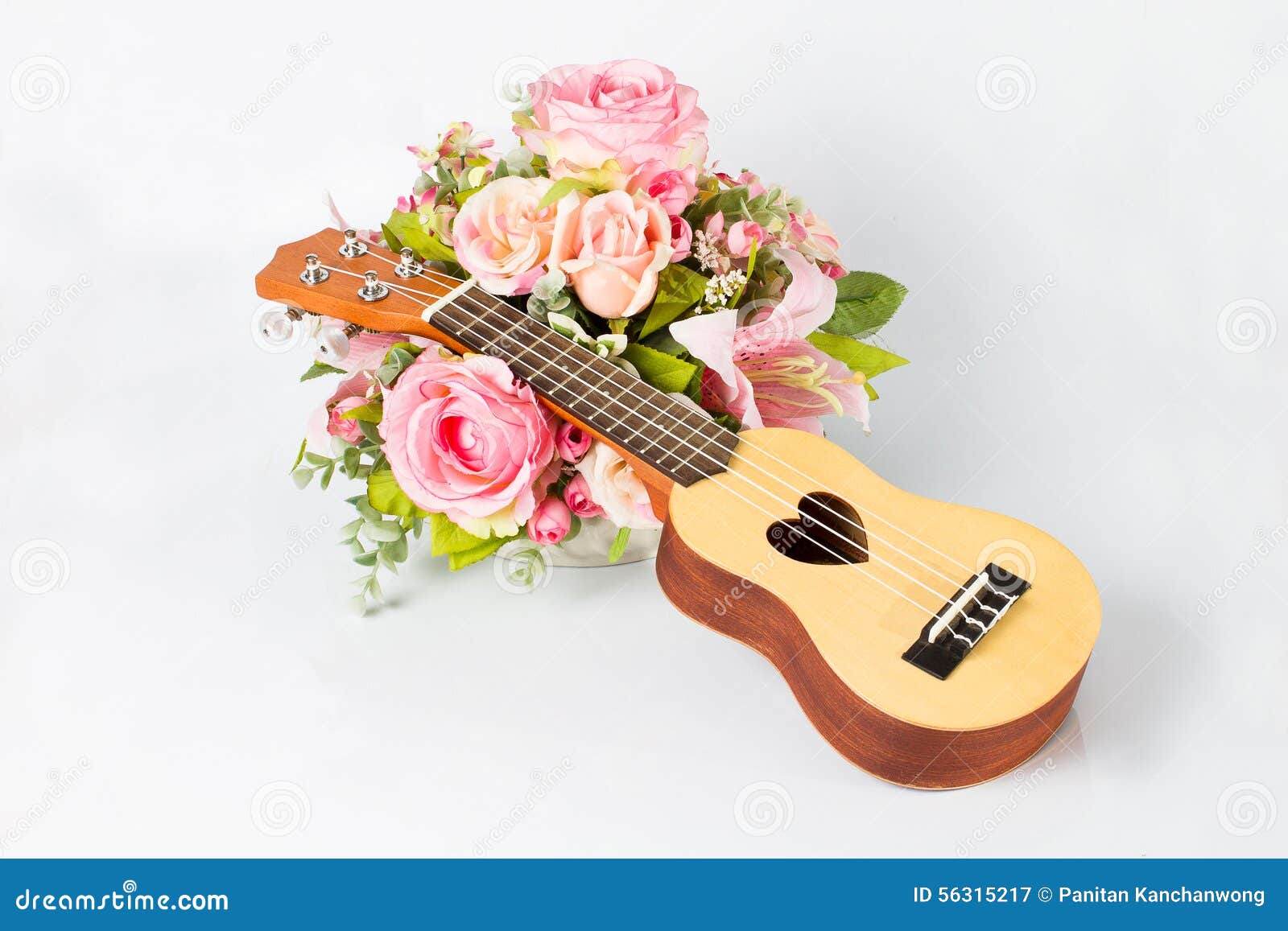 Ukelele y flor hermosa imagen de archivo. Imagen de musical - 56315217 Ukelele y flor hermosa imagen de archivo. Imagen de musical - 56315217
