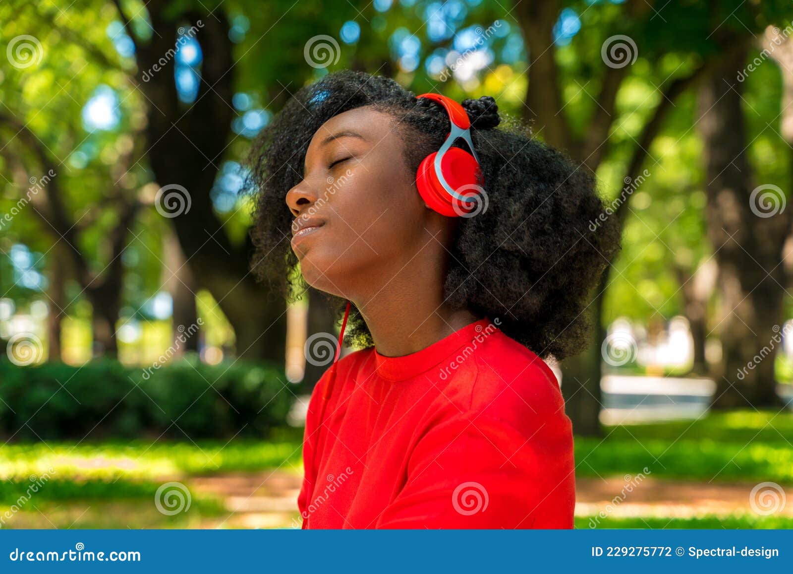 Música Para Celulares E Mulheres Negras Que Ouvem áudio Mp3