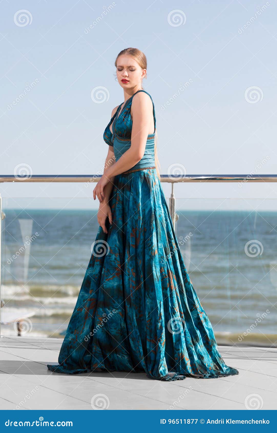 azul esmeralda vestido