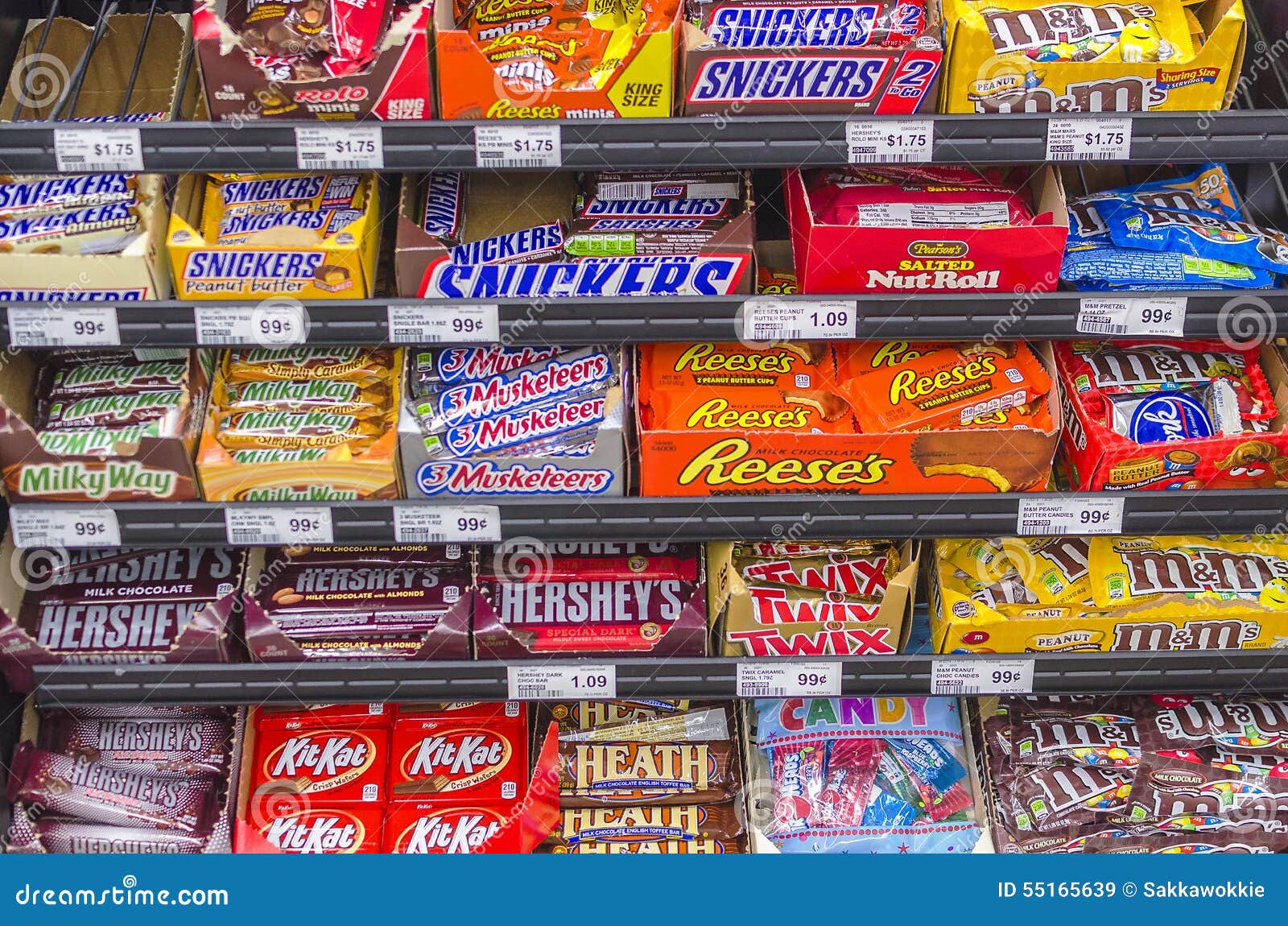 Maior rede de chocolates do mundo abre 'super store' na capital do doce