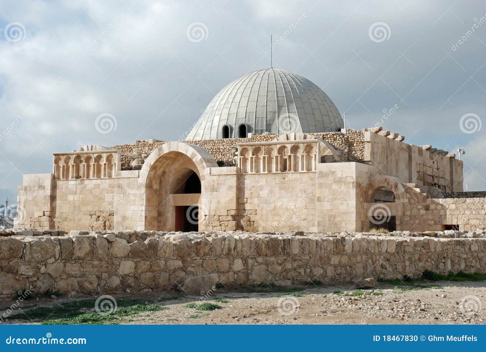 the umayyad mosque in the citadel - amman