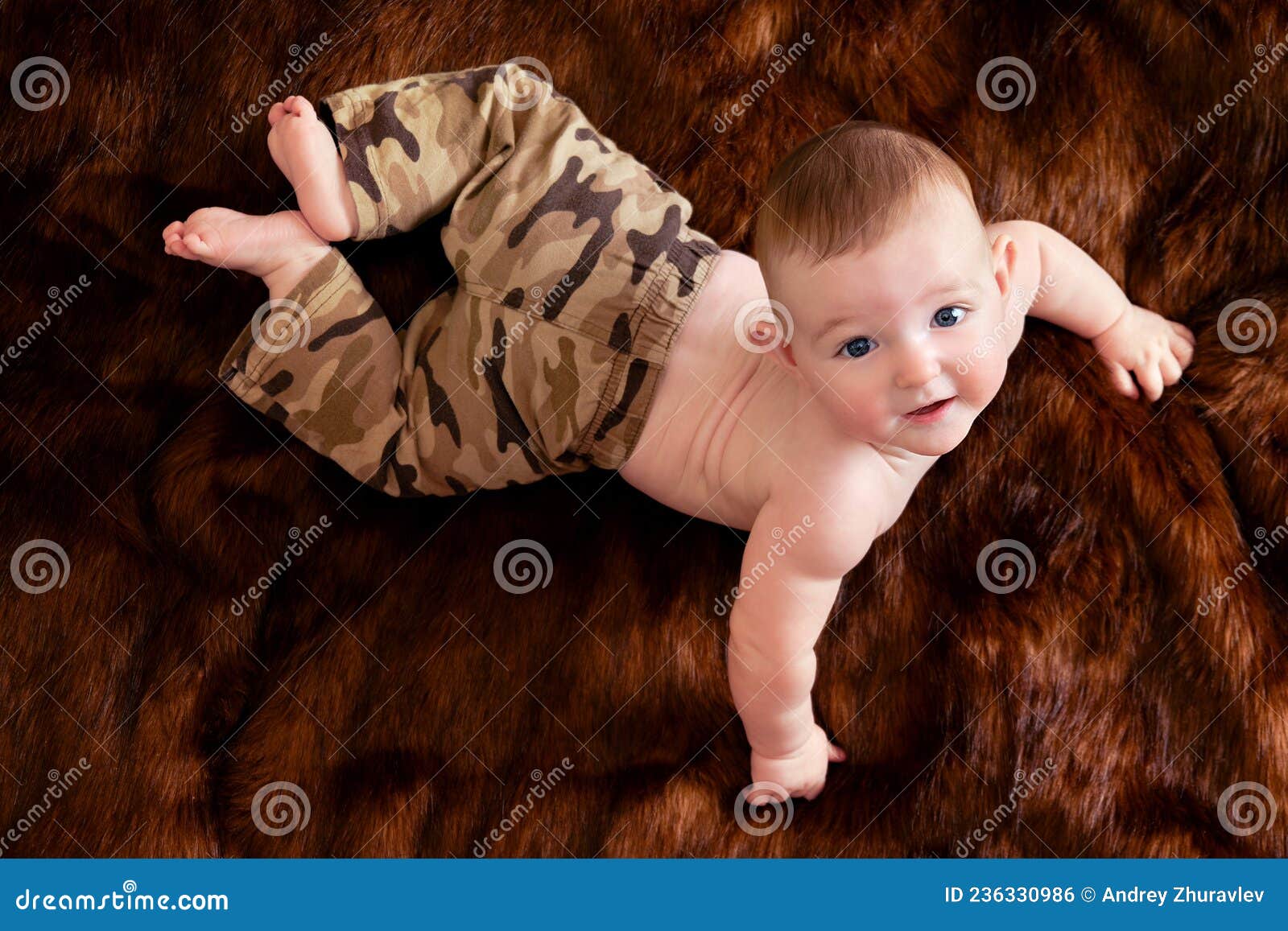 2,137 Bebé Militar Fotos de stock - Fotos libres de regalías de Dreamstime 2,137 Bebé Militar Fotos de stock - Fotos libres de regalías de Dreamstime