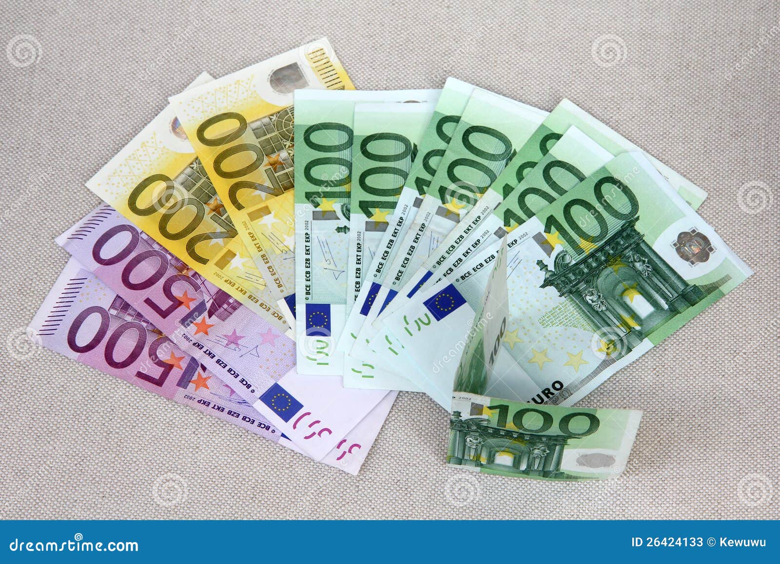Un Ensemble De Billets De Banque 500, 200, 100 Image stock - Image