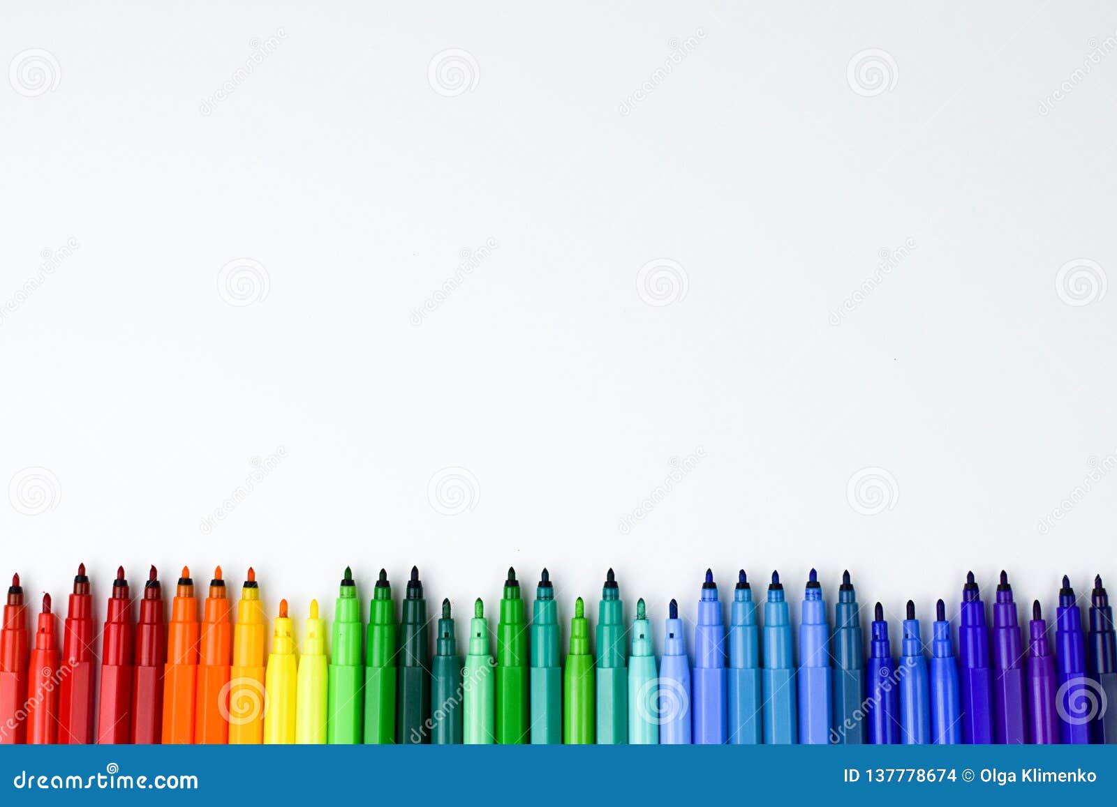 Ensemble De Marqueurs De Couleur Isolé Sur Blanc Clip Art Libres