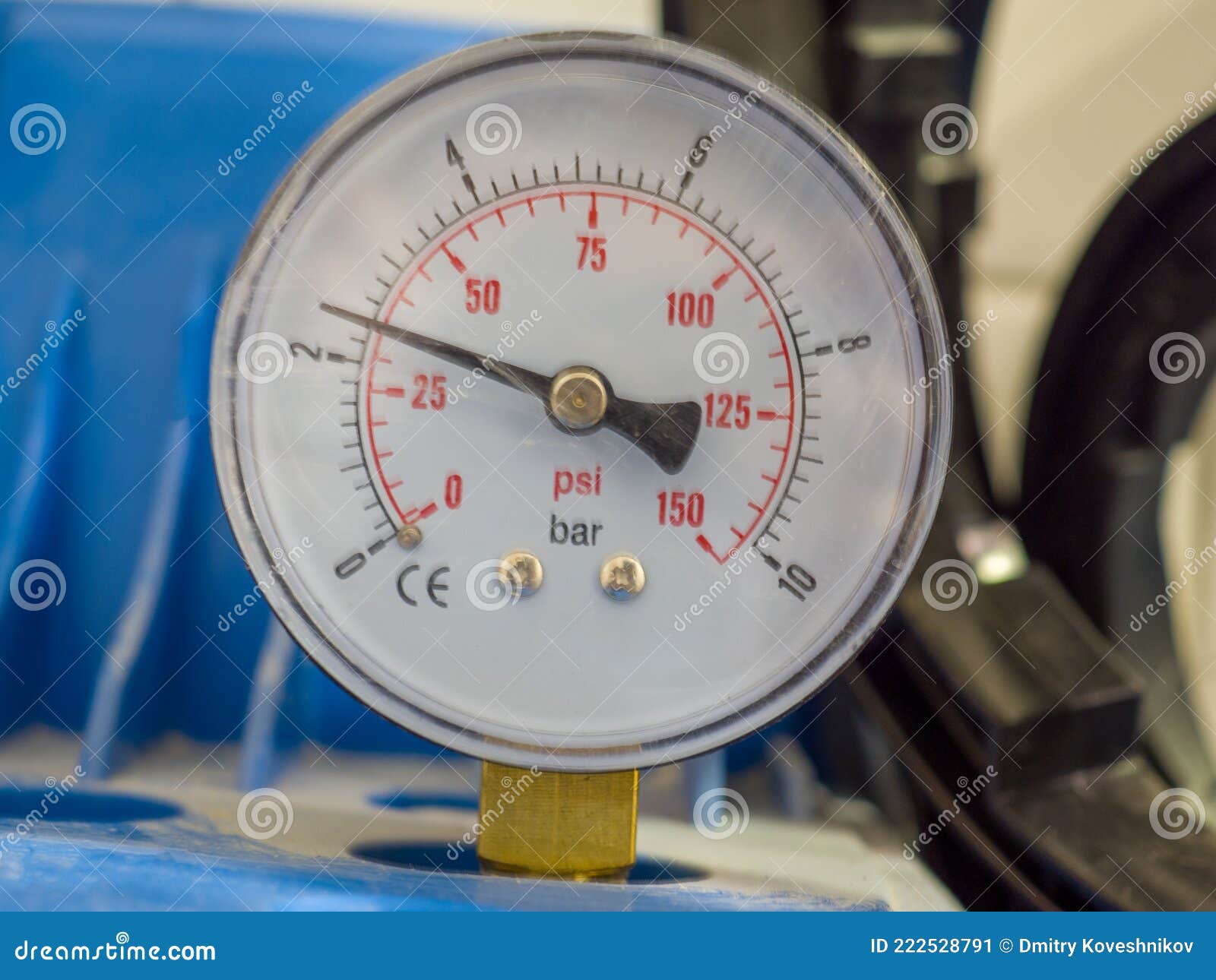 Un Manómetro De Presión Que Muestra La Presión Del Agua En El Sistema De  Tuberías En Una Casa Privada. Imagen de archivo - Imagen de temperatura,  maquinaria: 222528791