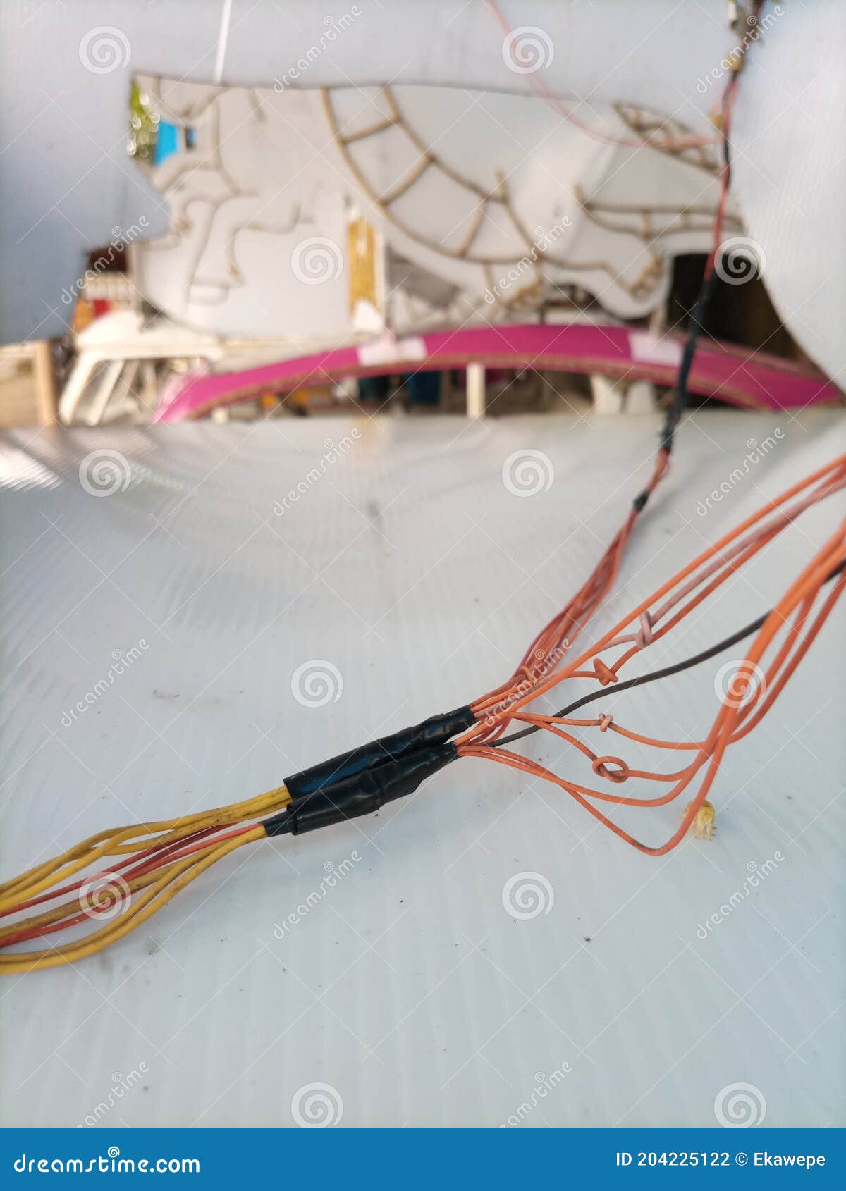 Un Montón De Coloridos Conexiones De Cable Eléctrico Foto de archivo -  Imagen de conecte, primer: 204225122