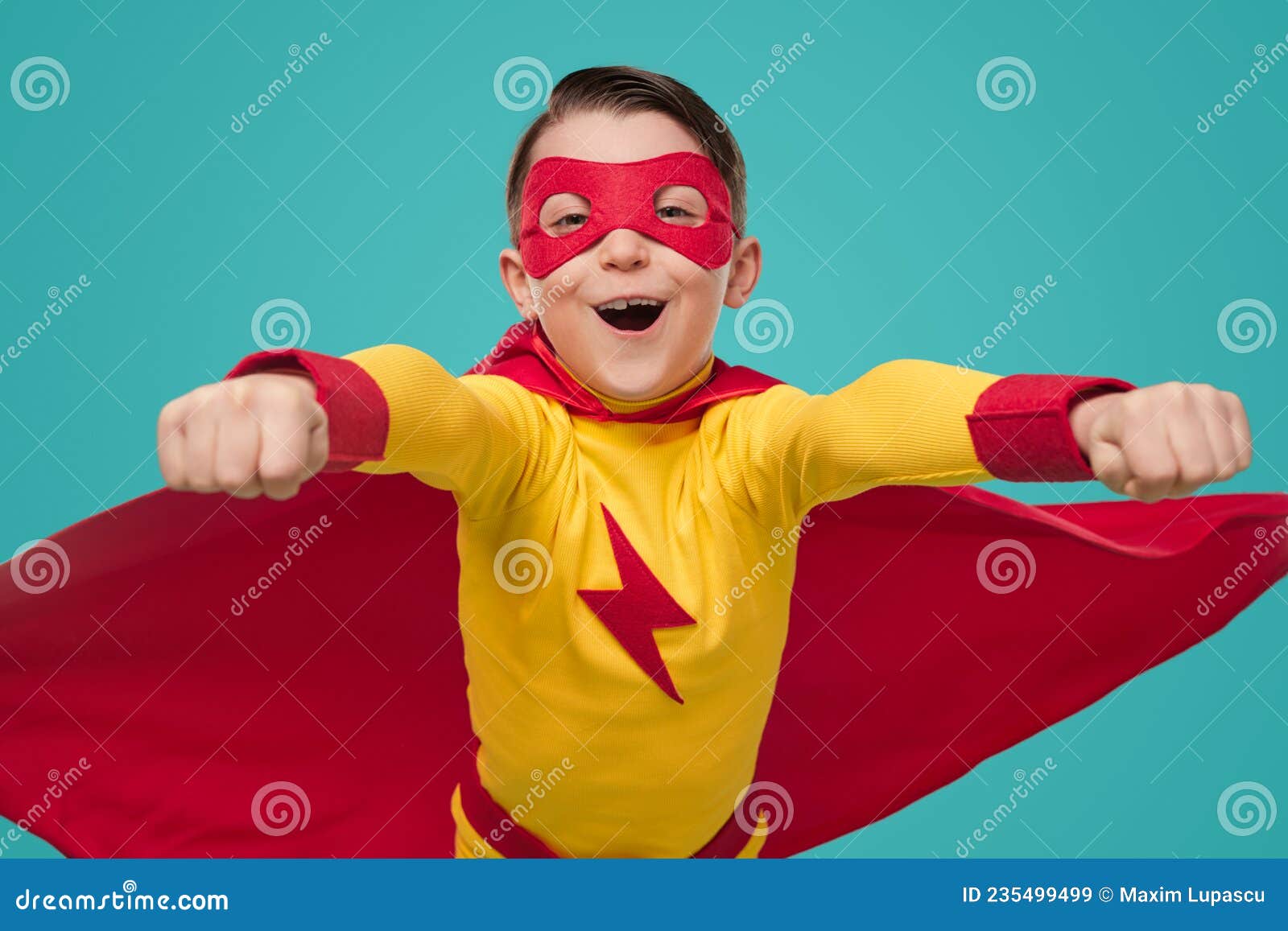Silhouette Colorée Avec Super-héros Enfant Sans Visage Avec Masque