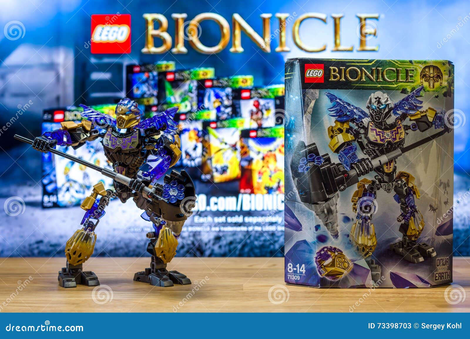 Un Universo Del Giocattolo Del Carattere Di Lego Bionicle - Onua, Uniter Di  Terra Fotografia Stock Editoriale - Immagine di unità, caratteri: 73398703