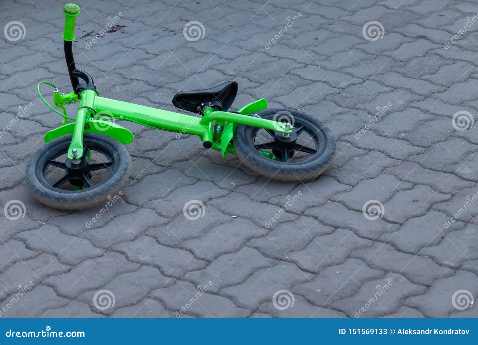 bicicletas con ruedas de colores