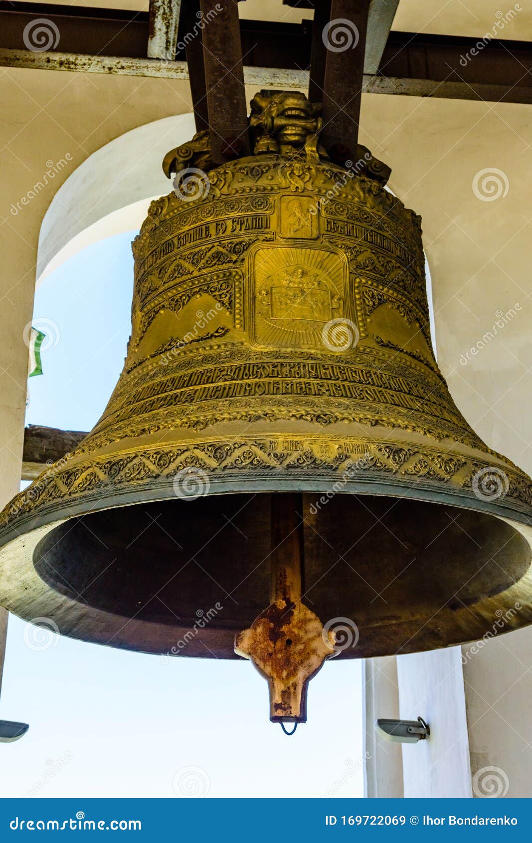 Quanto Costa Una Campana Da Campanile Una Campana Sul Campanile Della Chiesa Immagine Stock - Immagine di