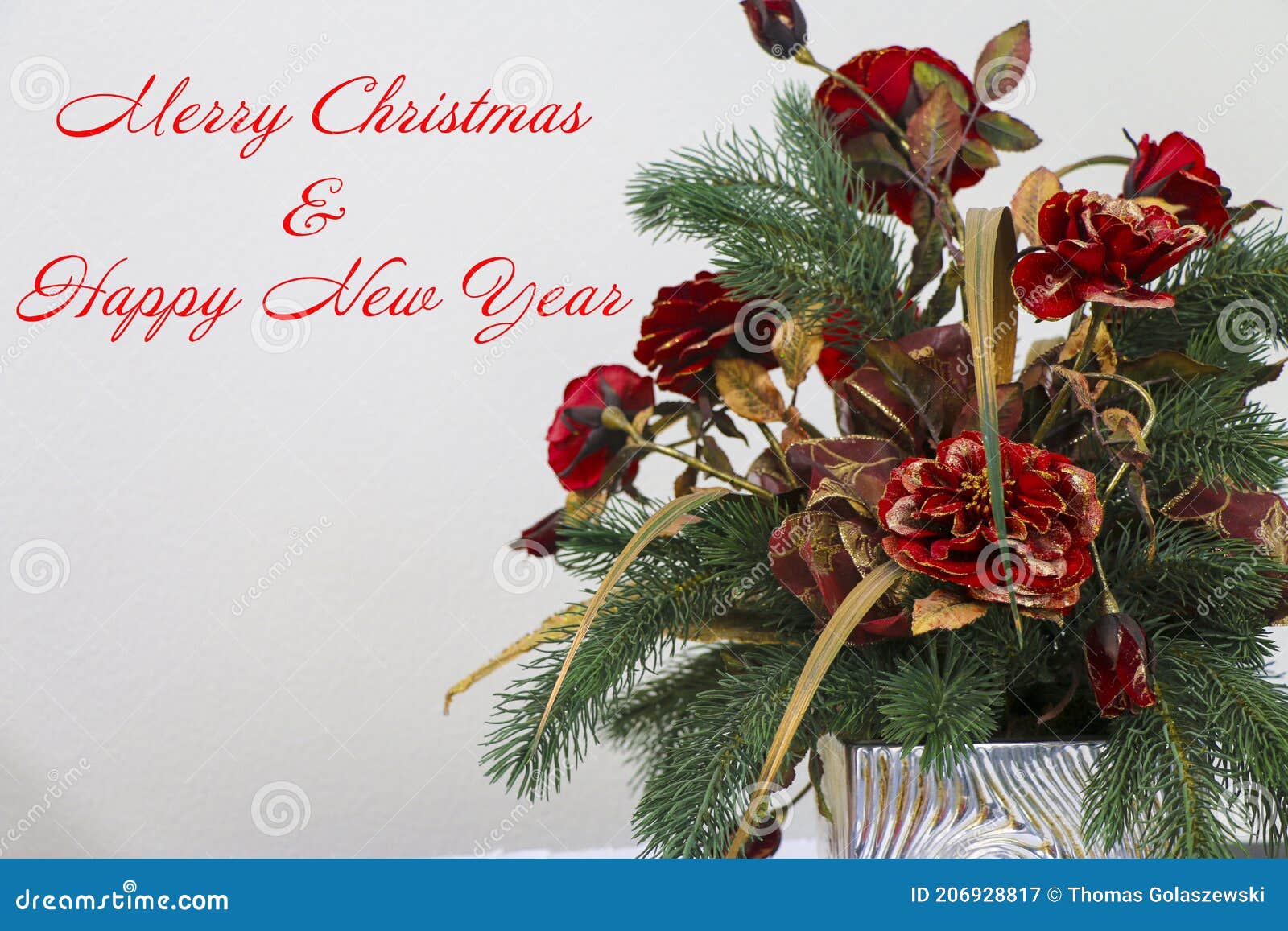 Una Flor Navideña Ramo De Flores Rojas Lujosas Con Navidad Y Feliz Año  Nuevo Con Ramas De árboles Navideños. Imagen de archivo - Imagen de verde,  plata: 206928817