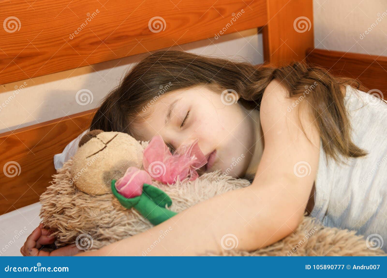 минет спящей малолетки фото 108