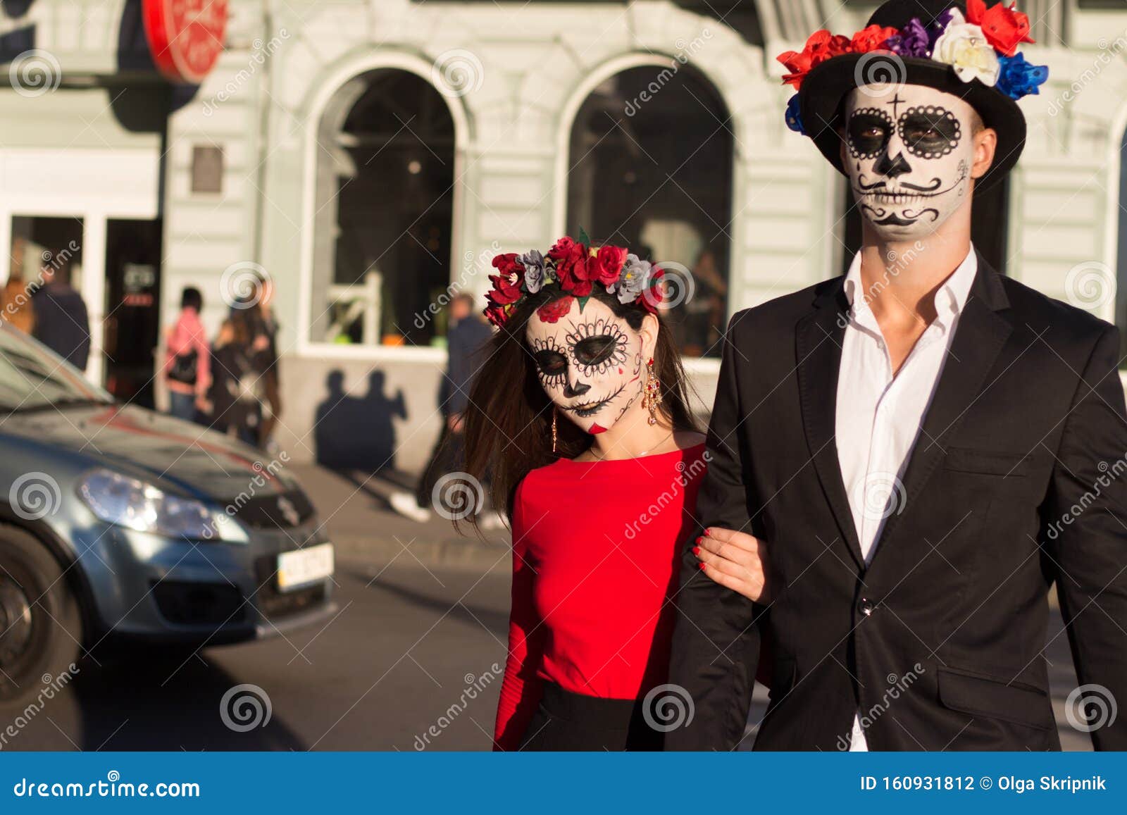 Una Pareja, Con Maquillaje De Cráneo Día De Todas Las Almas Maquillaje Del Cráneo De Azúcar De Niño Y Niña Pintado Para Halloween Foto de archivo - Imagen de ramo, asustadizo: 160931812 Una Pareja, Con Maquillaje De Cráneo Día De Todas Las Almas Maquillaje Del Cráneo De Azúcar De Niño Y Niña Pintado Para Halloween Foto de archivo - Imagen de ramo, asustadizo: 160931812