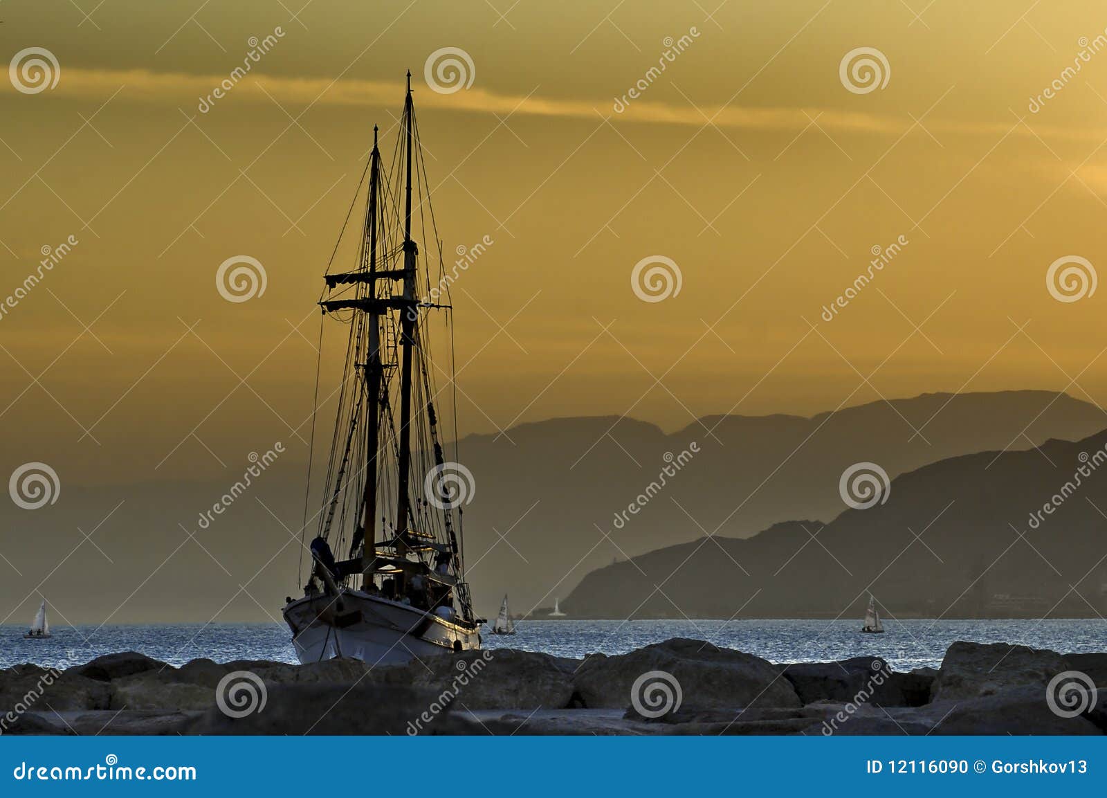 Una sera al Mar Rosso. La foto è stata catturata vicino alla città di Eilat dell'Israele