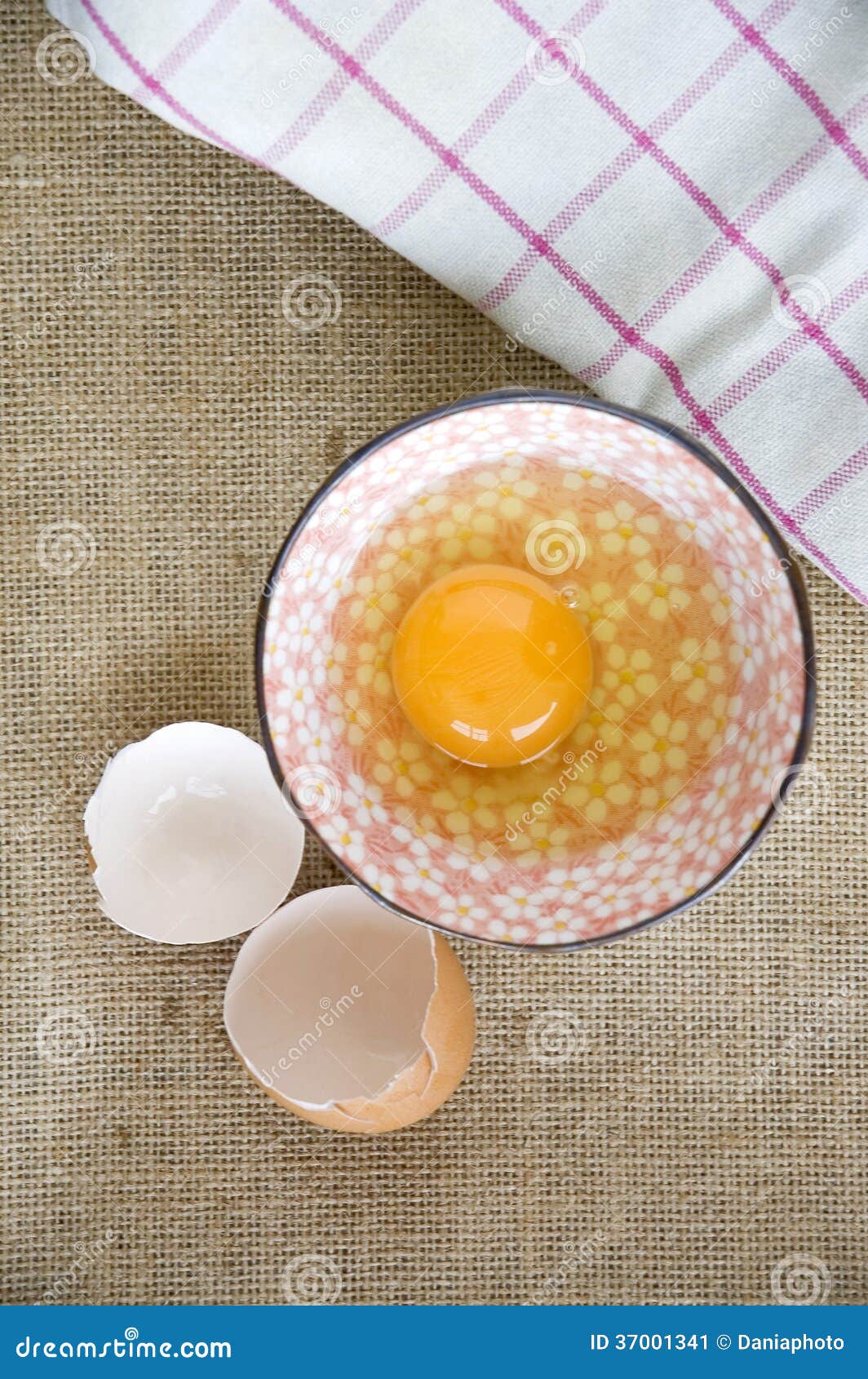 Uncooked fresh egg stock image. Image of protein, preparation 37001341