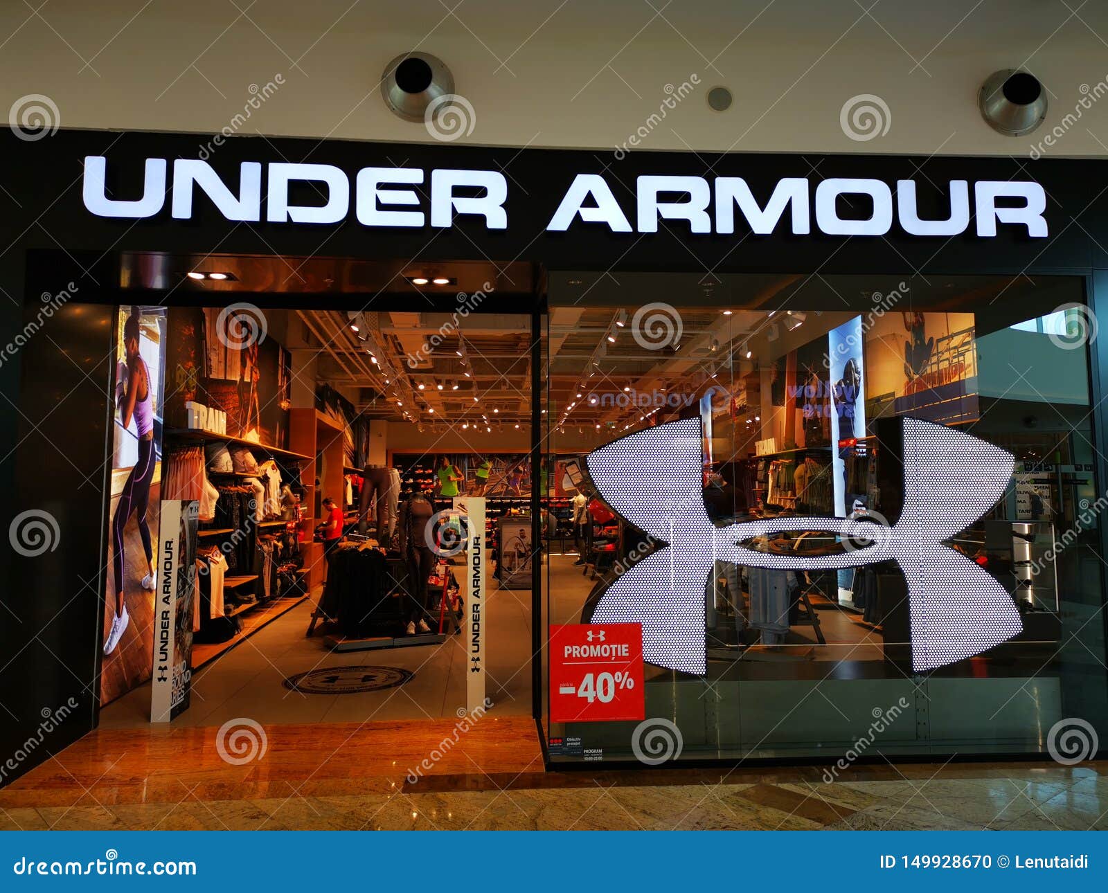 Accordingly Often spoken average Under Armour Store at Baneasa Shopping City, Romania Editorial Image -  Image of accessories, concept: 149928670