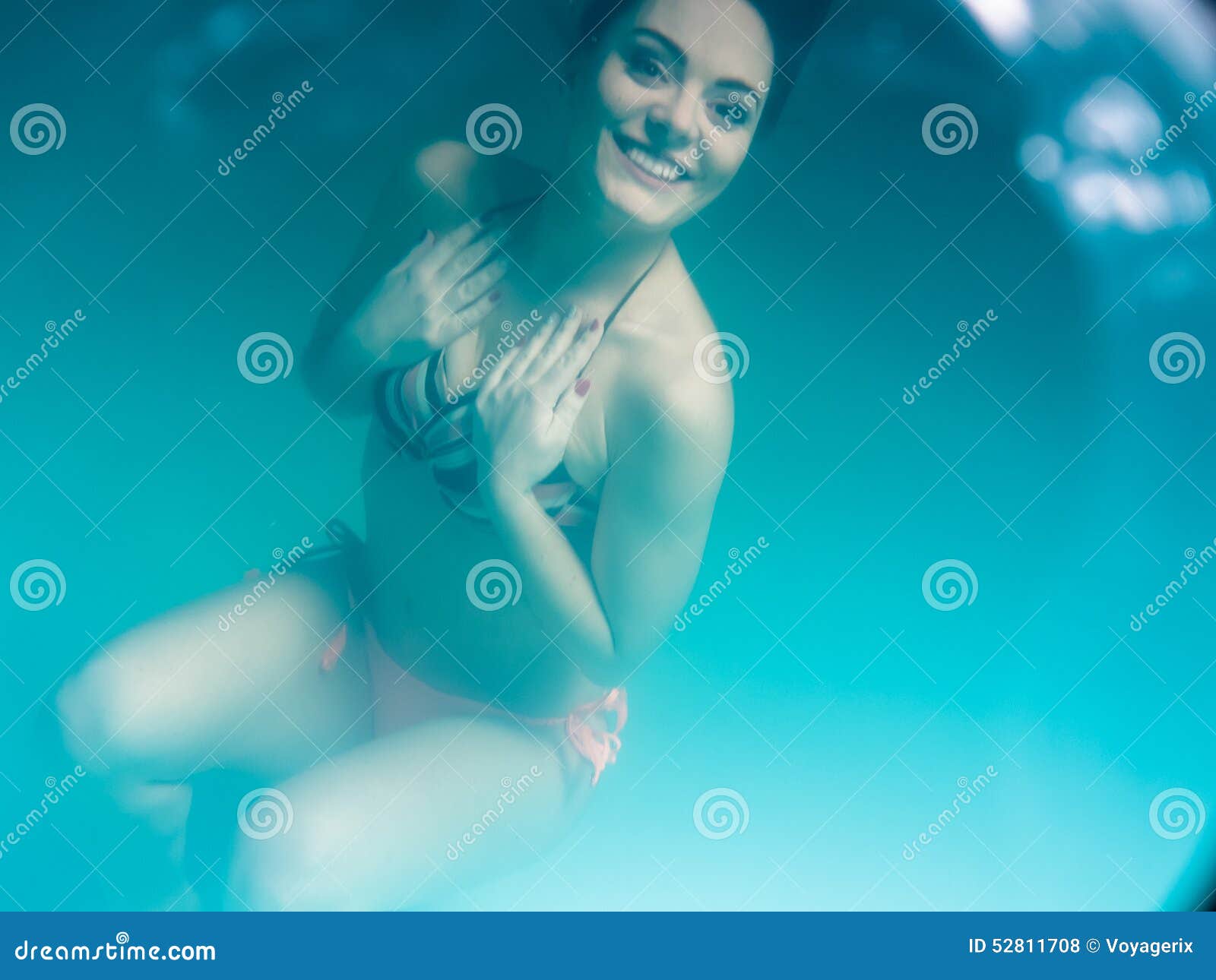 bikini girl photo underwater