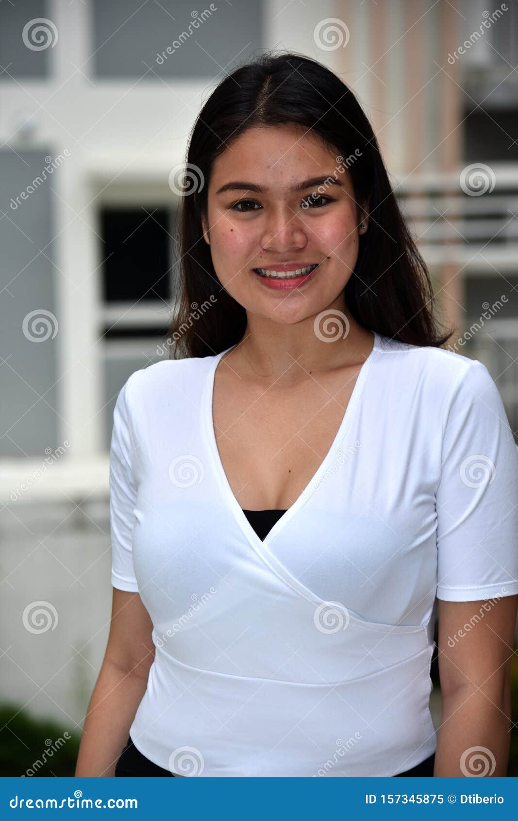 Une Belle Philippine Souriante Image Stock Image Du Femelle Philippin 157345875