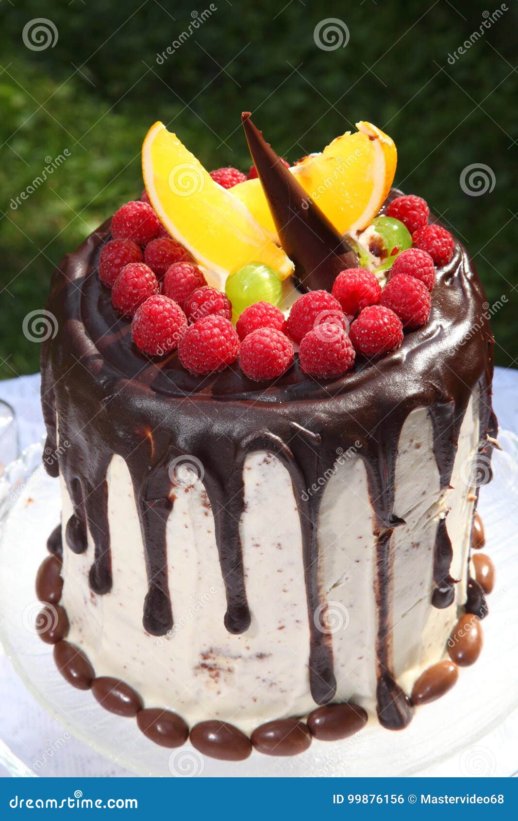 Une Table De Fete Decoree Du Gateau D Anniversaire Avec Des Fleurs Et Des Bonbons Photo Stock Image Du Support Glace Une Table De Fete Decoree Du Gateau D Anniversaire Avec Des Fleurs Et Des Bonbons Photo Stock Image Du Support Glace