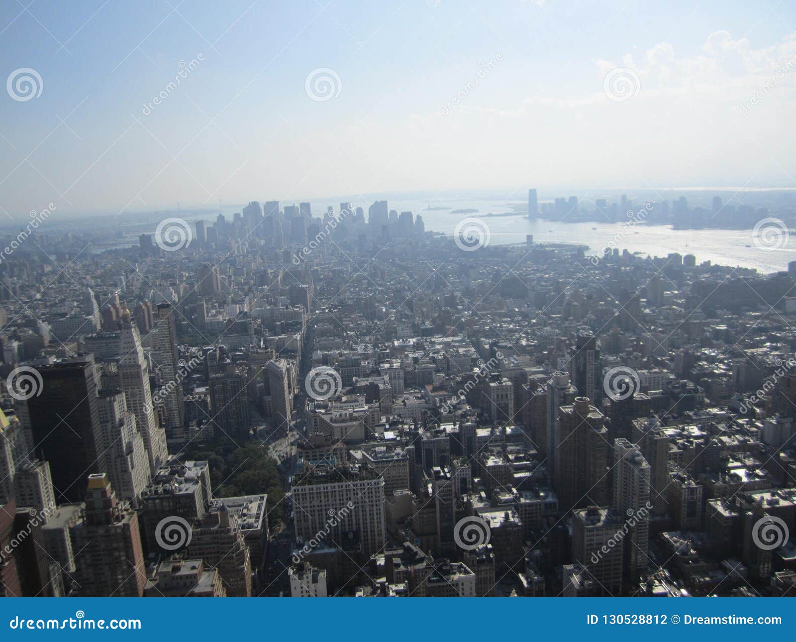 Une vue gentille de l'Empire State Building. Quelques tirs gentils que j'ai pris sur l'Empire State Building