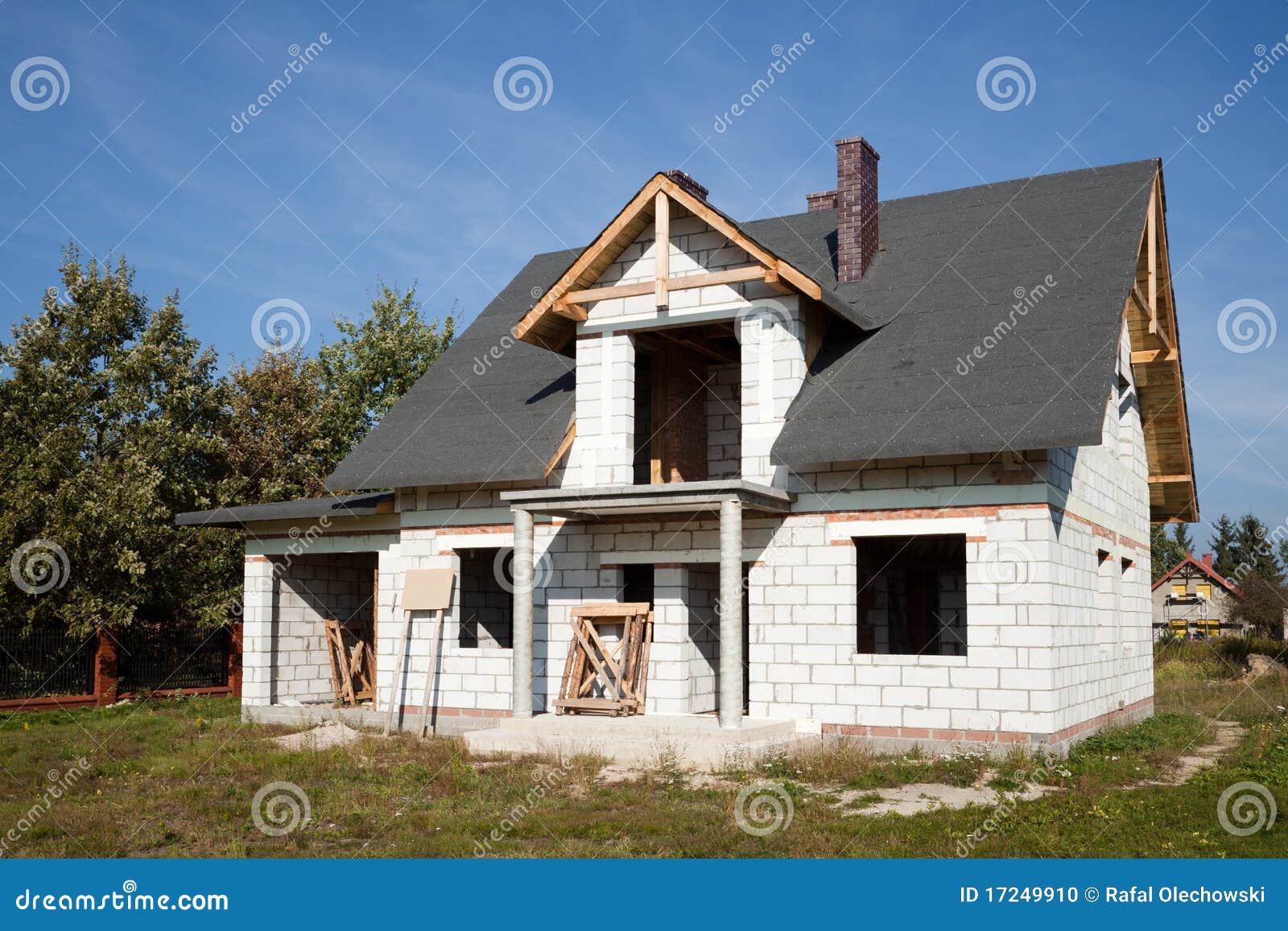 Unfinished house of brick stock photo. Image of site 17249910